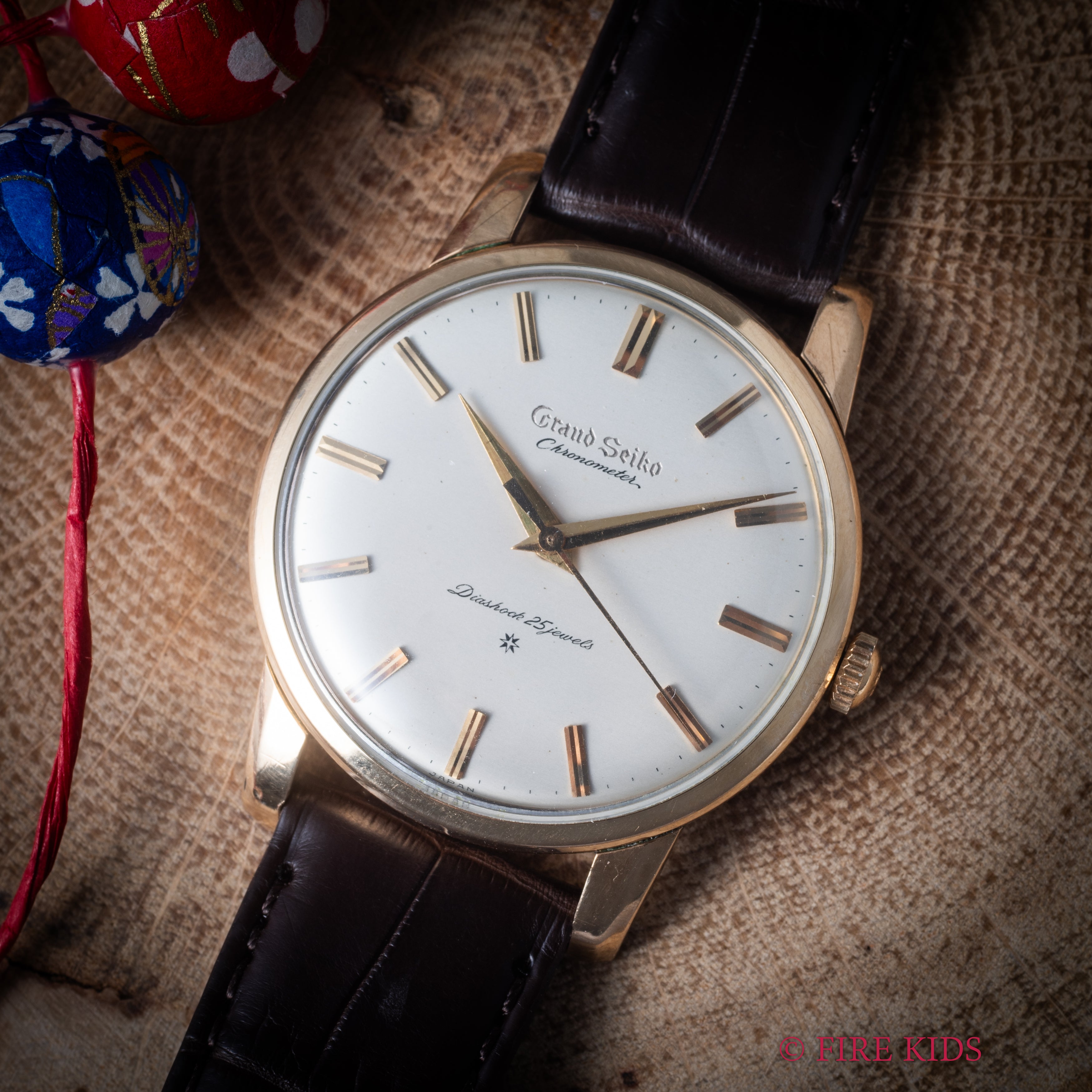 グランドセイコー ファーストモデル 1960年製 Ref.J14070GS 彫文字盤 Cal.3180 箱、タグ、歩度証明書付き