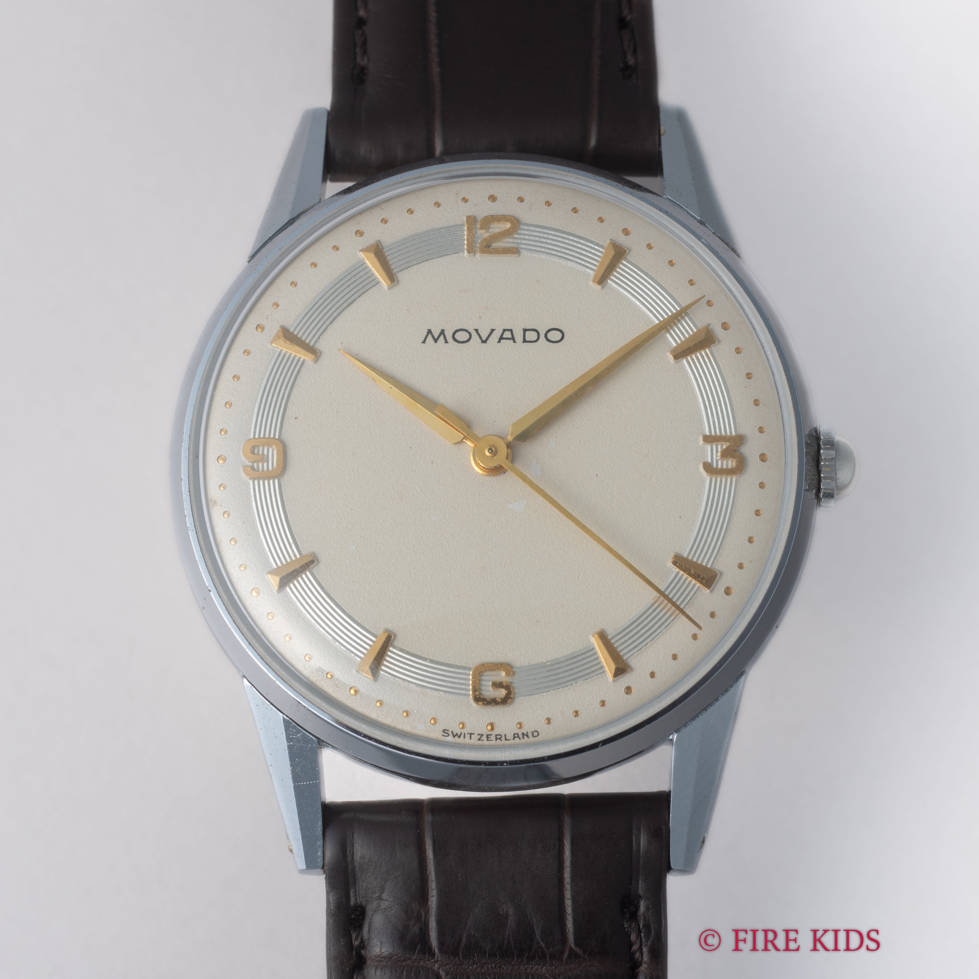 モバード 1940年代製 ツートン飛びアラビアダイヤル センタセコンド手巻き Cal.C261A