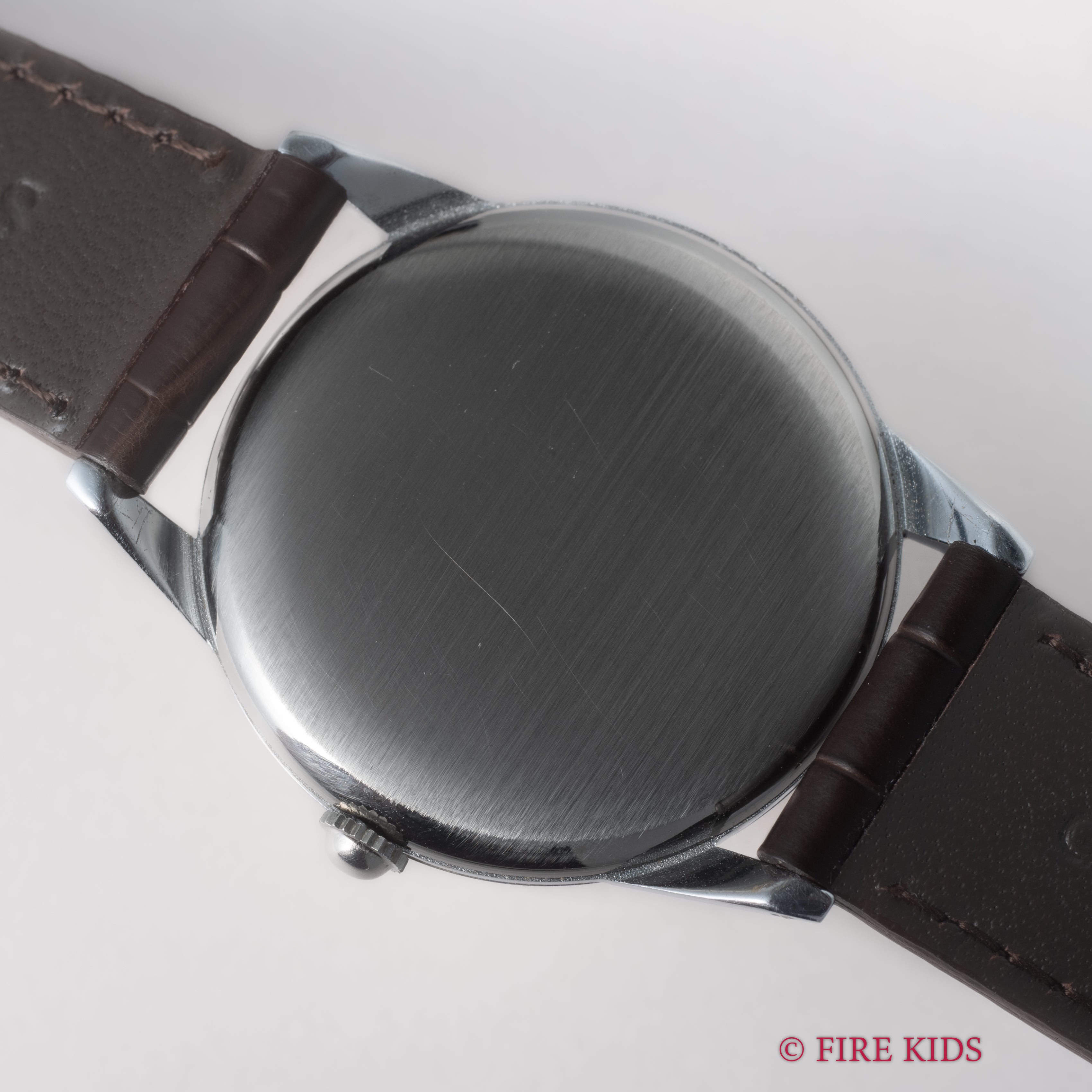 モバード 1940年代製 ツートン飛びアラビアダイヤル センタセコンド手巻き Cal.C261A