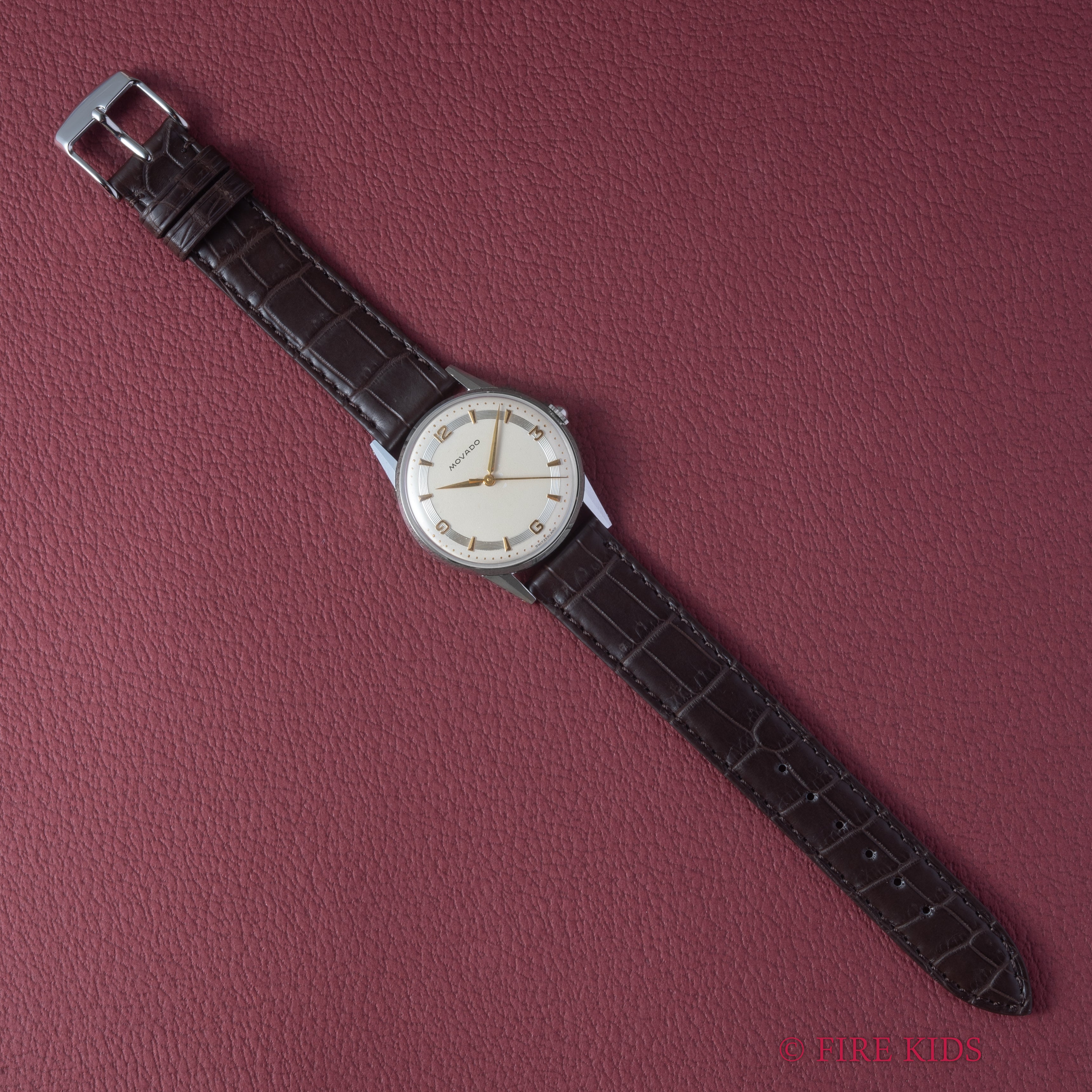 モバード 1940年代製 ツートン飛びアラビアダイヤル センタセコンド手巻き Cal.C261A