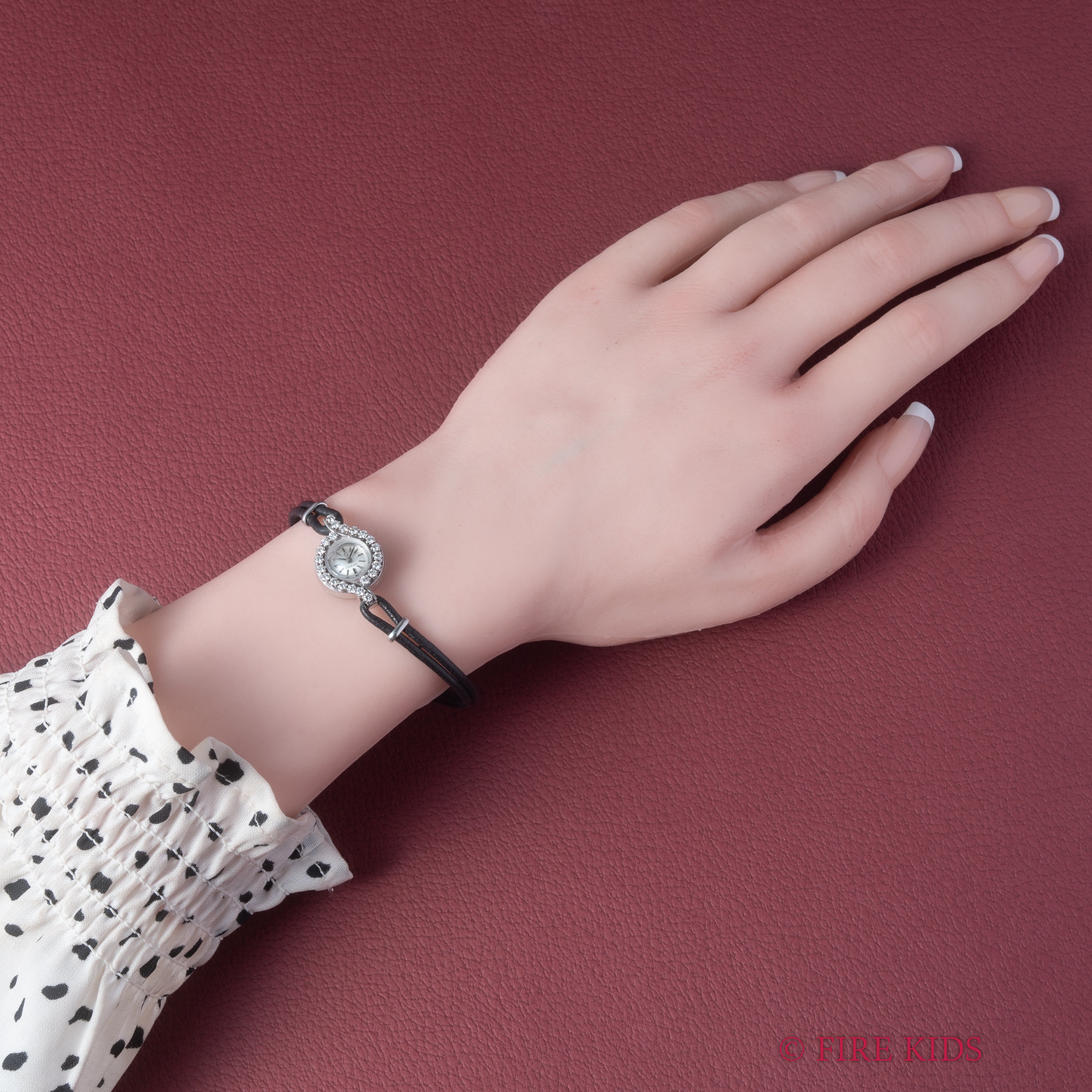 オメガ 18金無垢ホワイトゴールド ダイヤベゼル レディースドレスウォッチ 1961年製 バックワインド 手巻