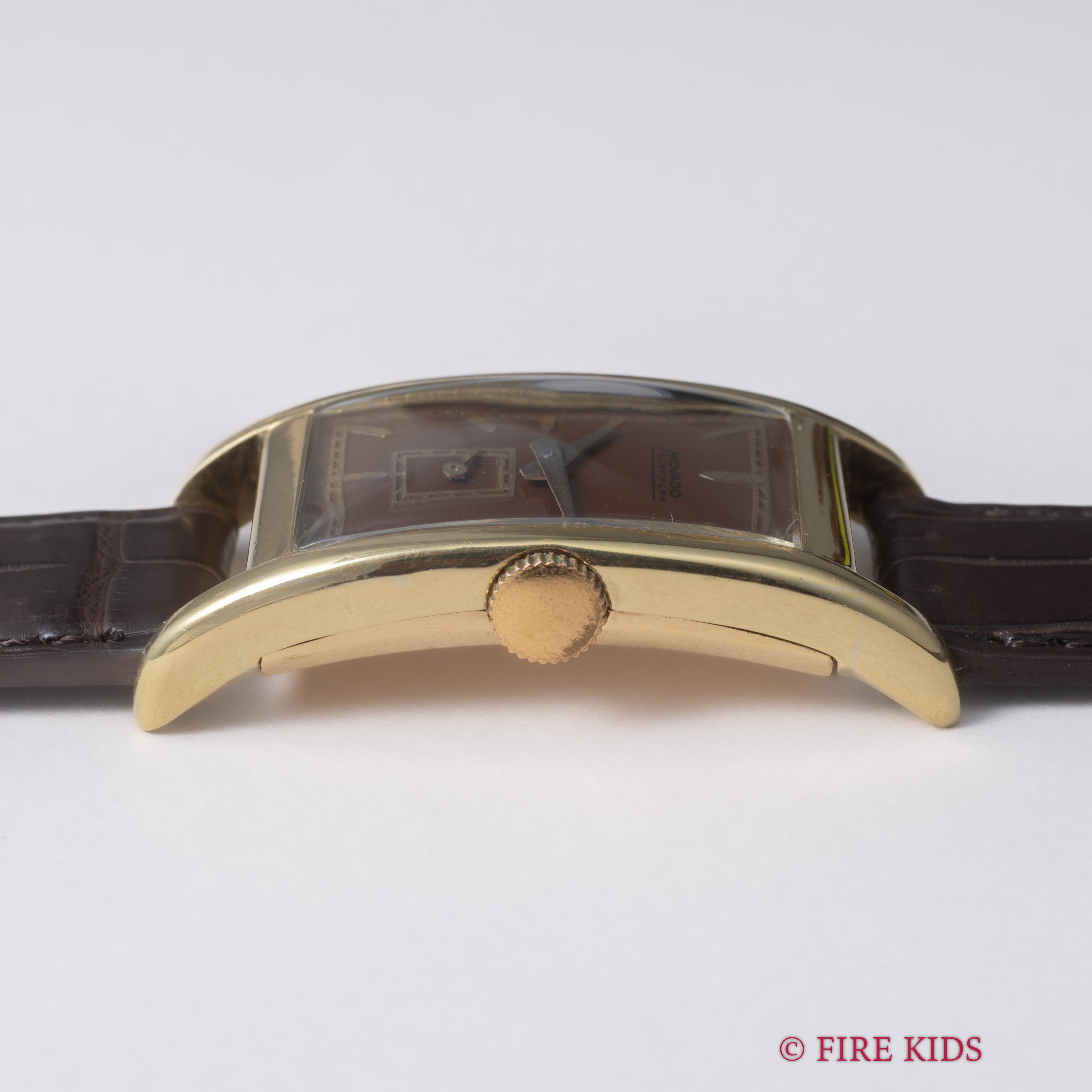 モバード カーヴィプラン レクタンギュラー 18金無垢 手巻き Ref.1823