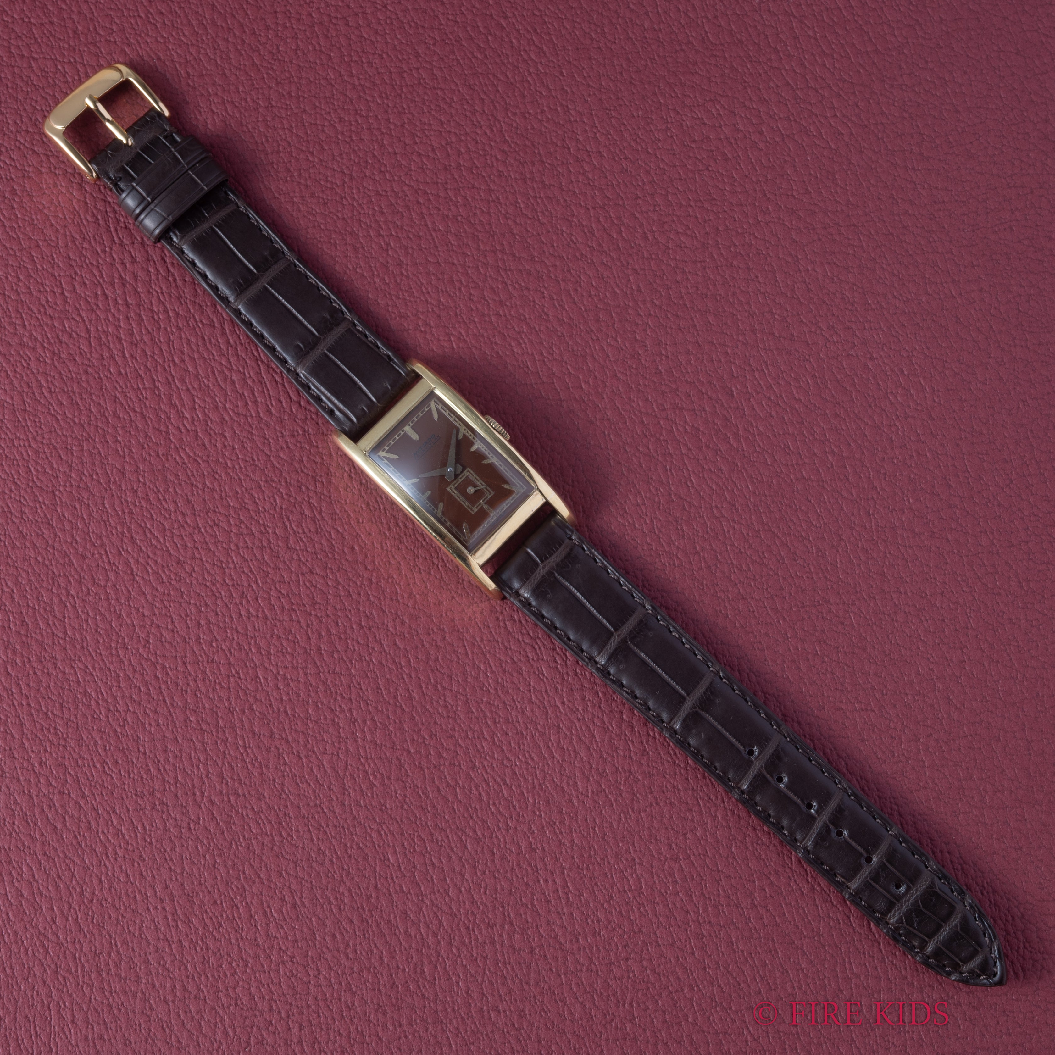 モバード カーヴィプラン レクタンギュラー 18金無垢 手巻き Ref.1823