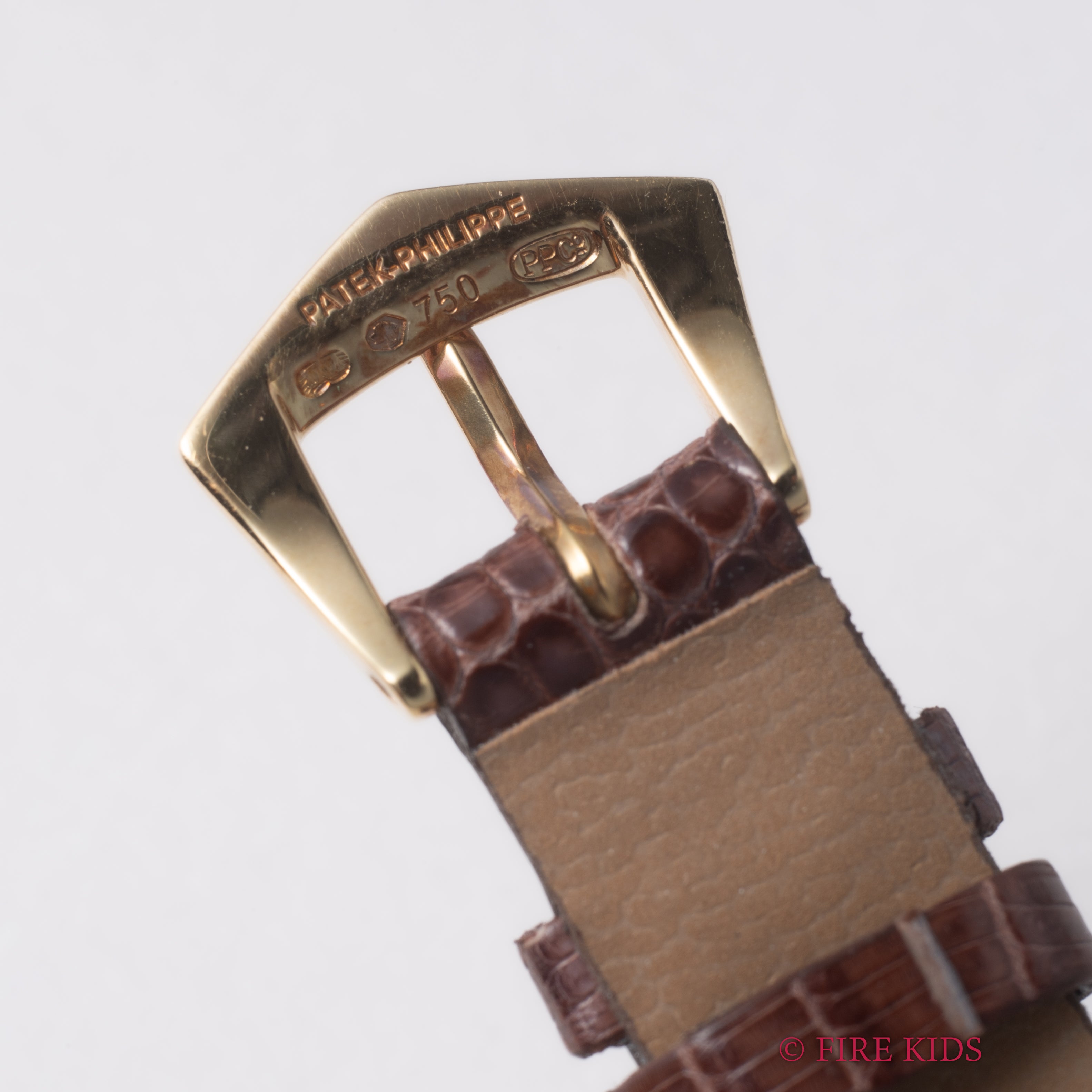 パテック・フィリップ カラトラバ 2005年製 レディース 手巻き 18金無垢イエローゴールド 箱、ギャランティー付き