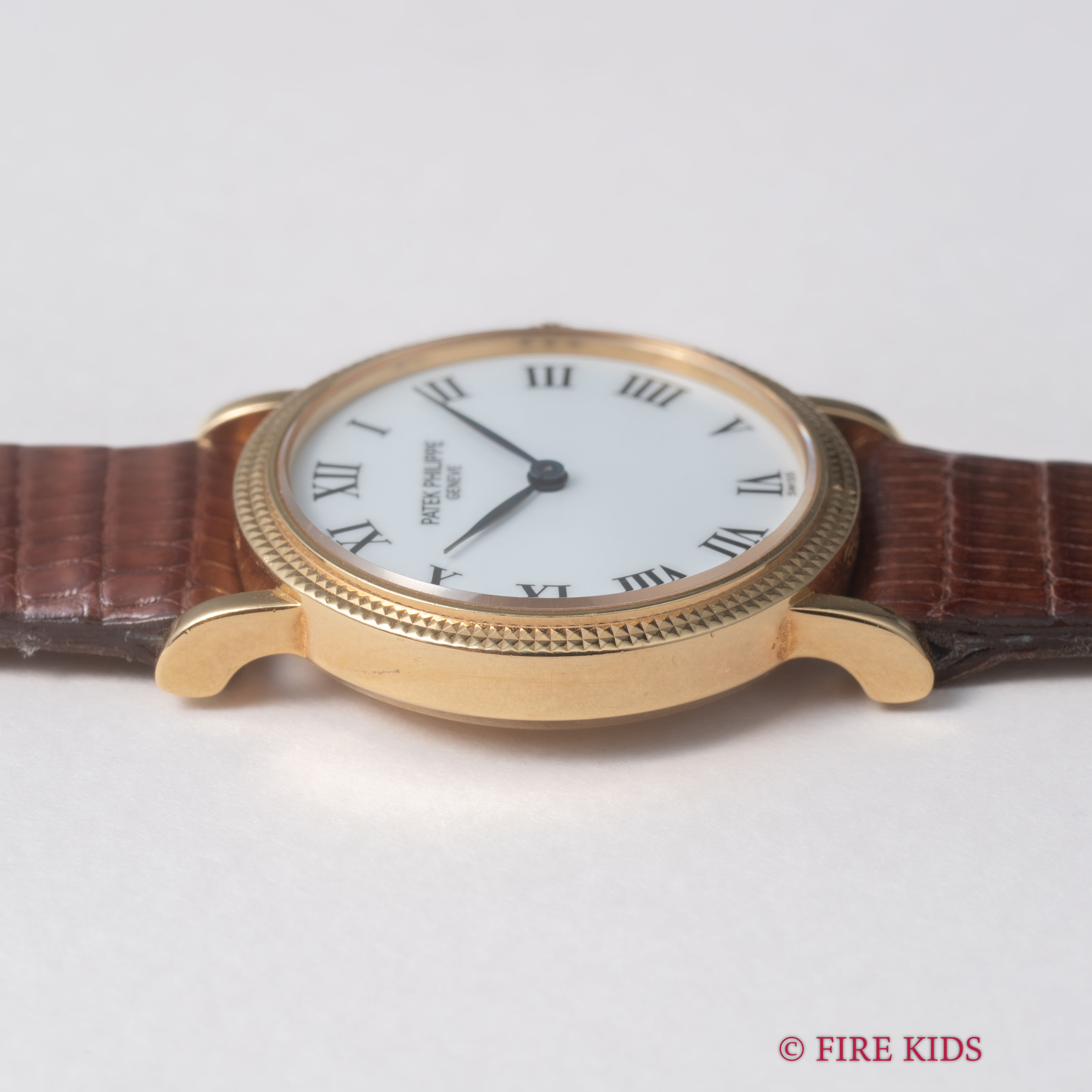 パテック・フィリップ カラトラバ 2005年製 レディース 手巻き 18金無垢イエローゴールド 箱、ギャランティー付き