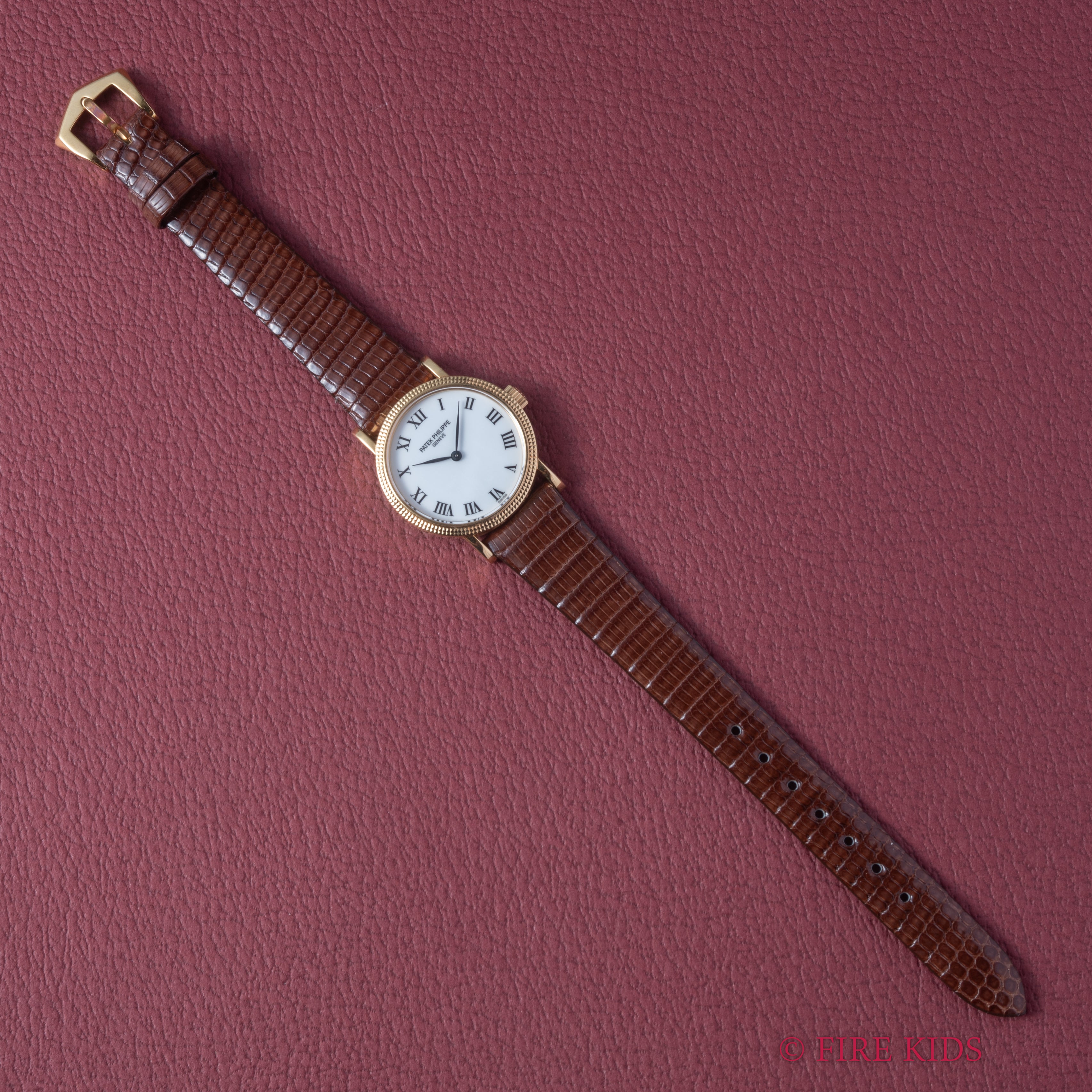 パテック・フィリップ カラトラバ 2005年製 レディース 手巻き 18金無垢イエローゴールド 箱、ギャランティー付き