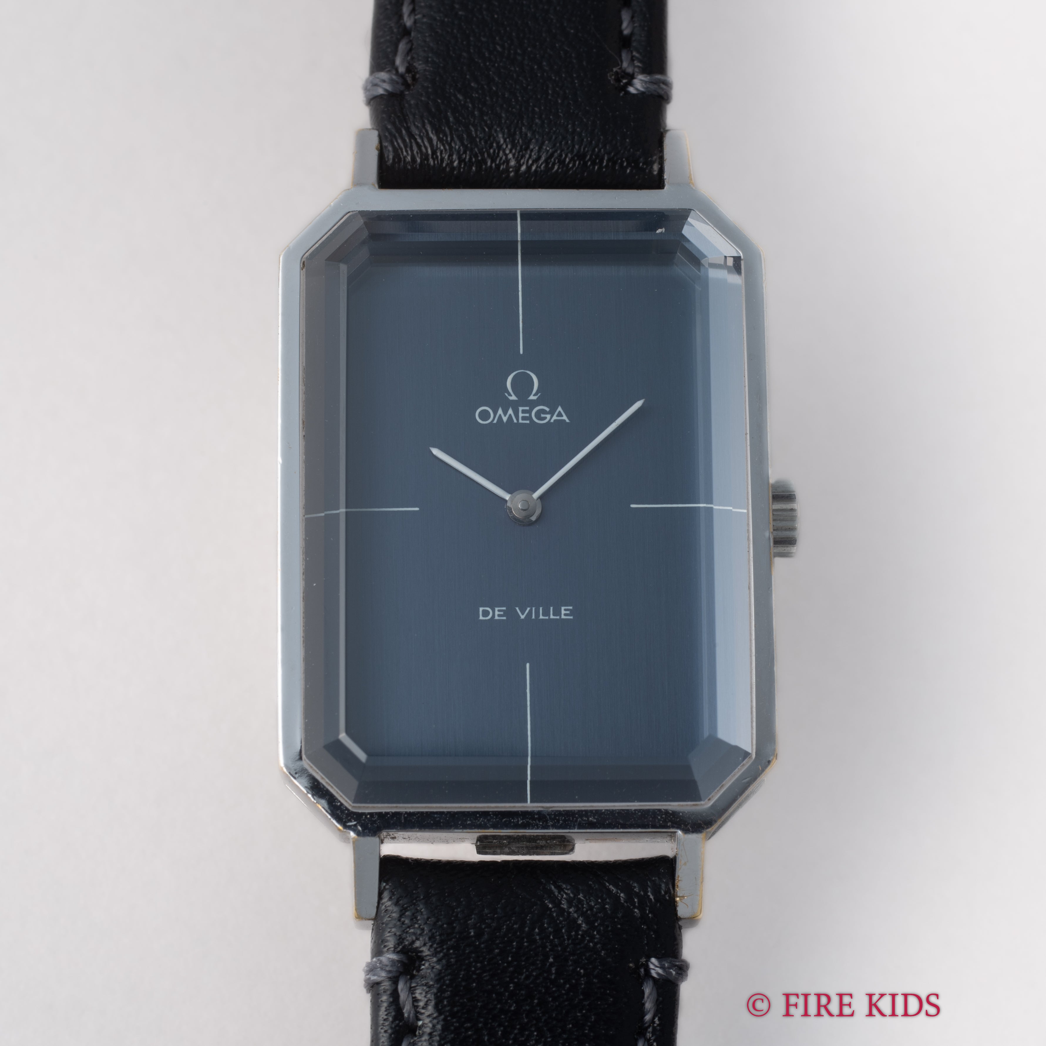 オメガ デ・ヴィル 角型 ブルーダイヤル 1972年製 手巻き カットガラス Ref.5110378 Cal.625