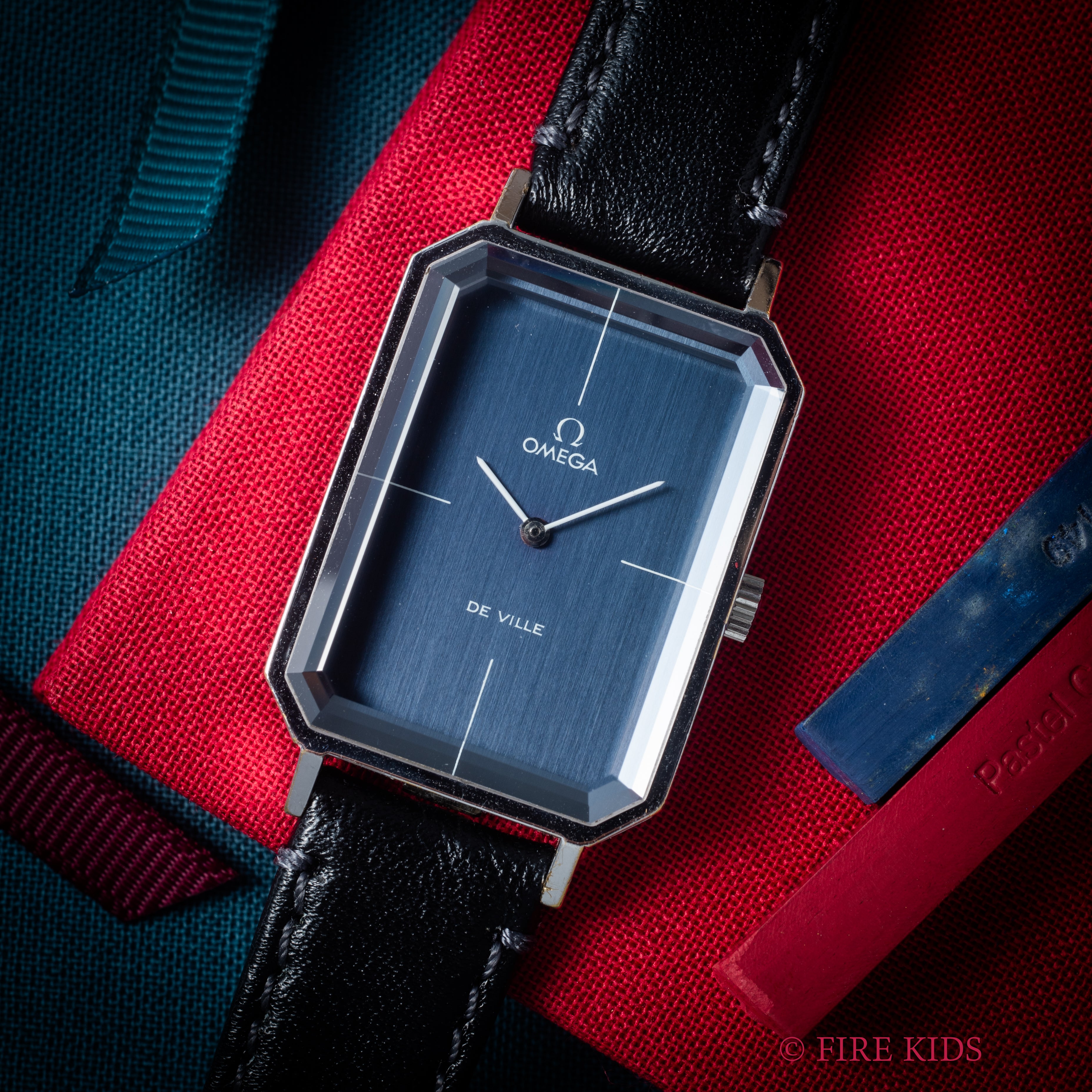 オメガ デ・ヴィル 角型 ブルーダイヤル 1972年製 手巻き カットガラス Ref.5110378 Cal.625