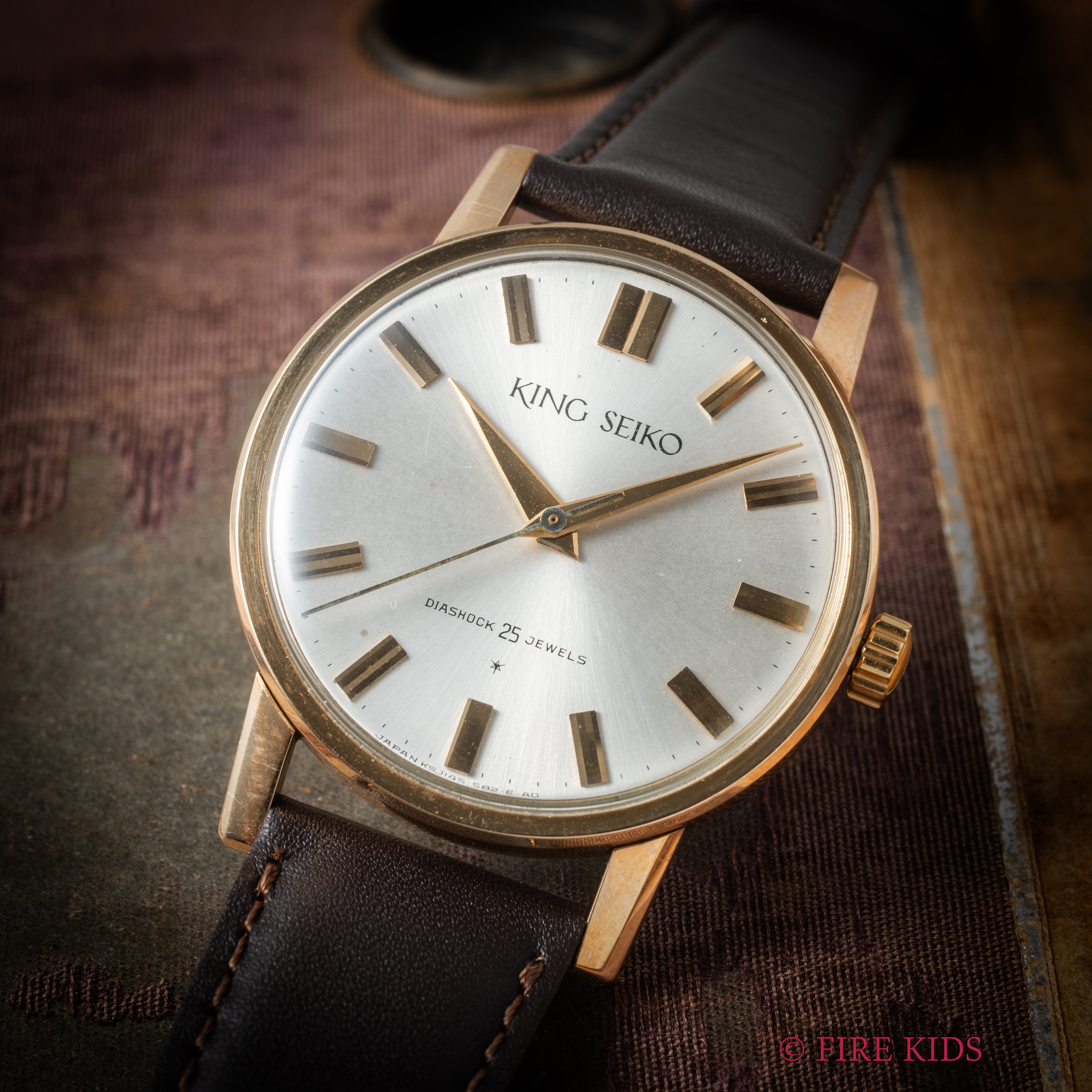 キングセイコーファーストモデル 1963年製 100ミクロン金張り Ref. J14102 KS 純正尾錠付き 未使用品