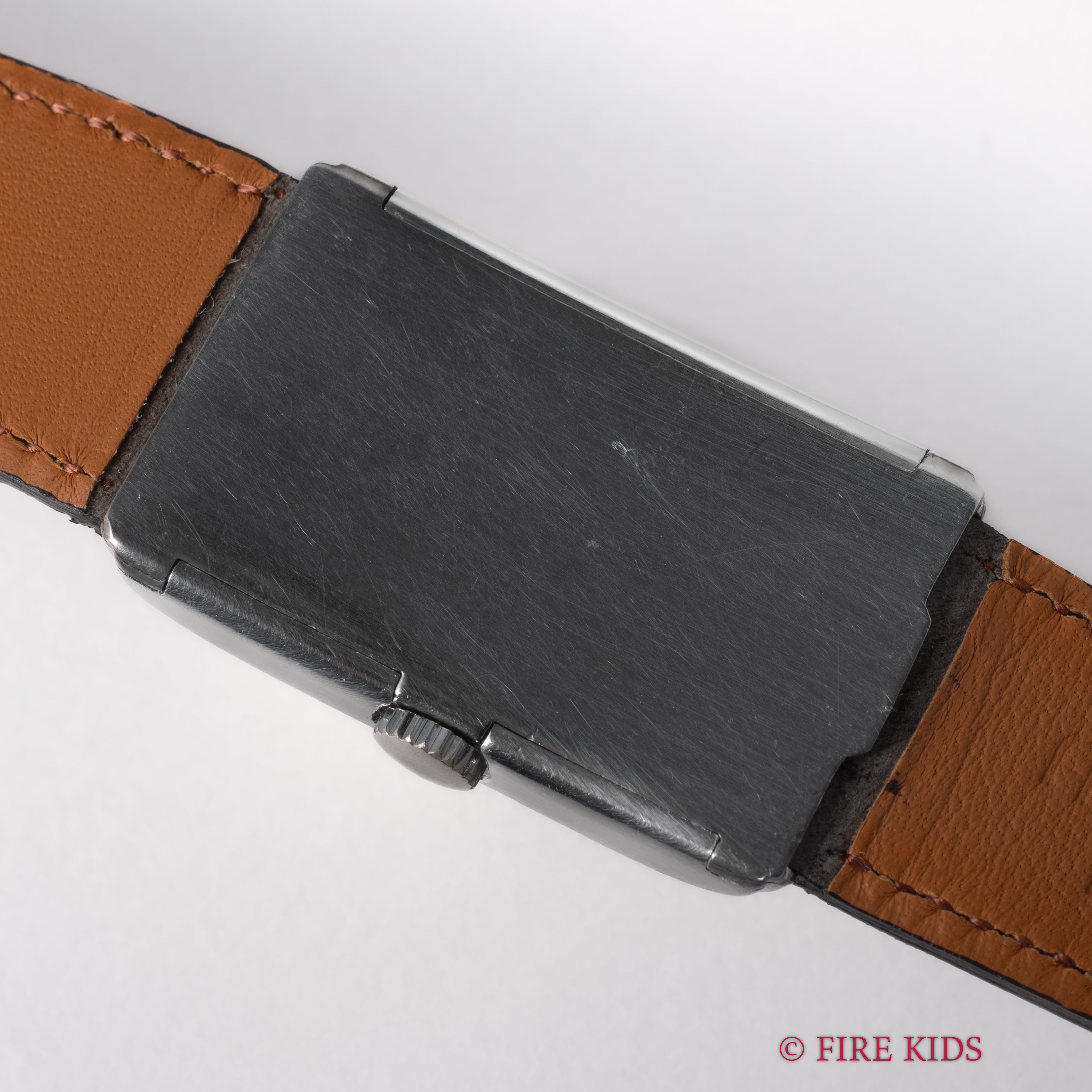 オメガ アールデコ レクタンギュラーケース 1939年製 手巻 Cal.T17 タンクウオッチ