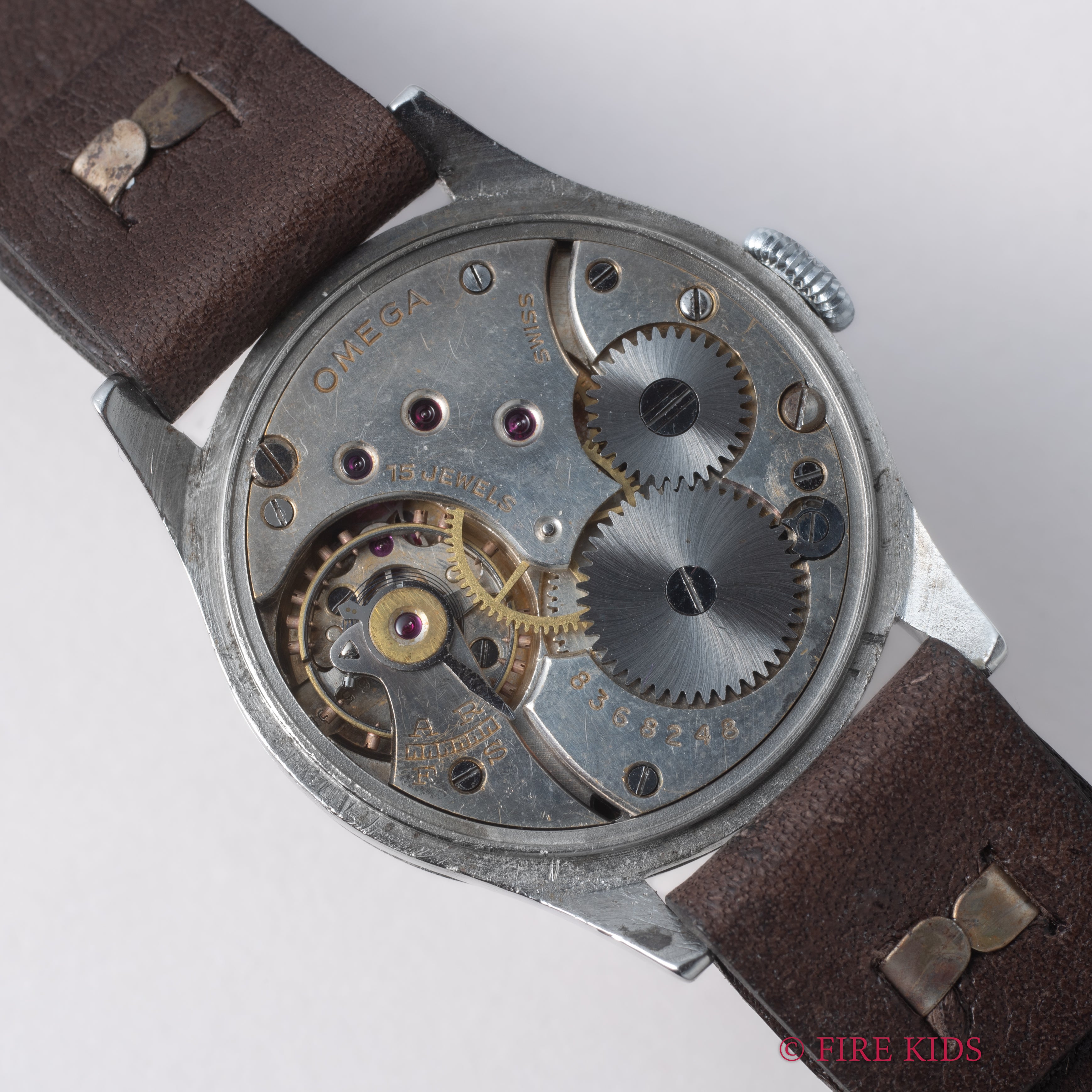 オメガ セクターダイヤル 1939年製 スモールセコンド 手巻 Cal.26.5S0BT2