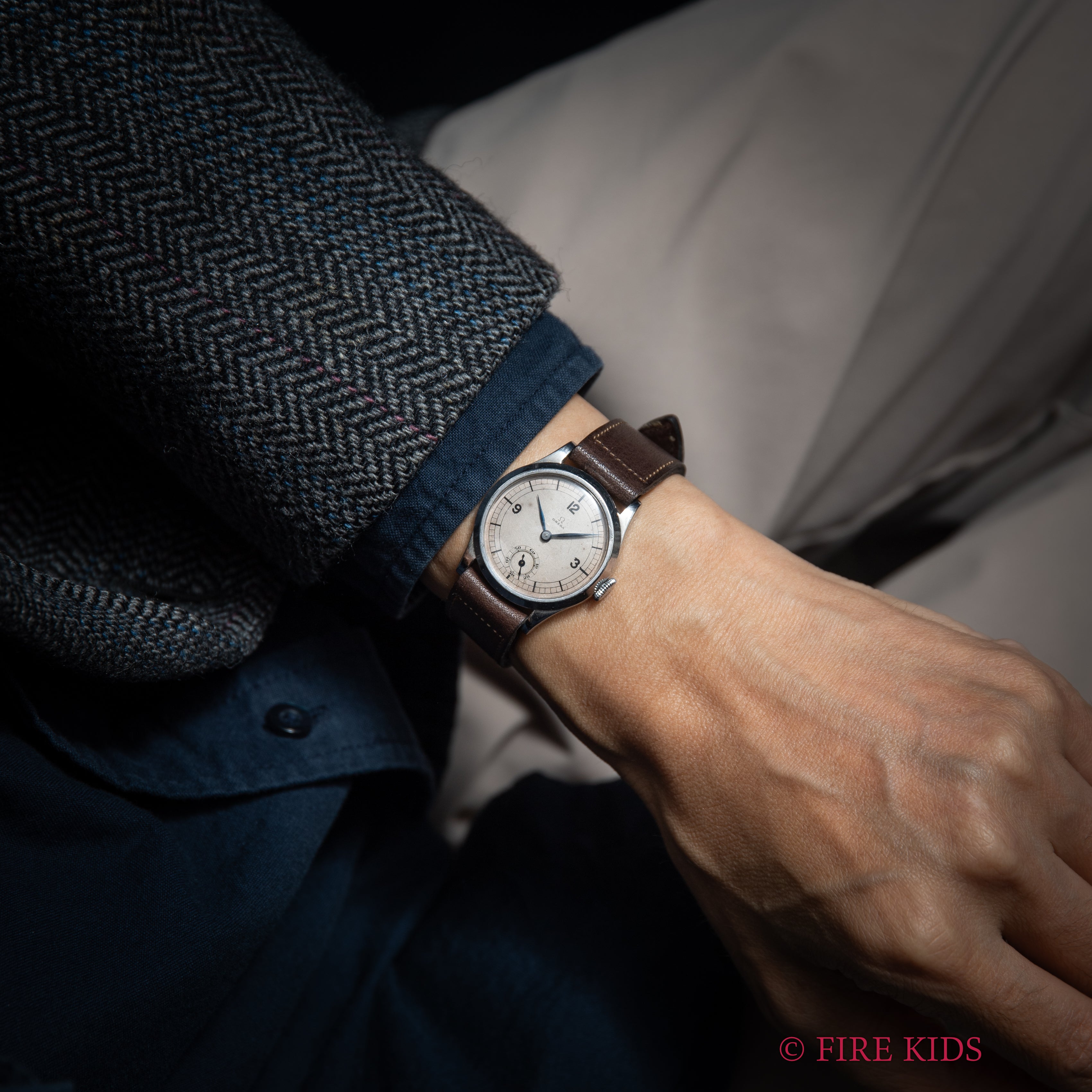 オメガ セクターダイヤル 1939年製 スモールセコンド 手巻 Cal.26.5S0BT2