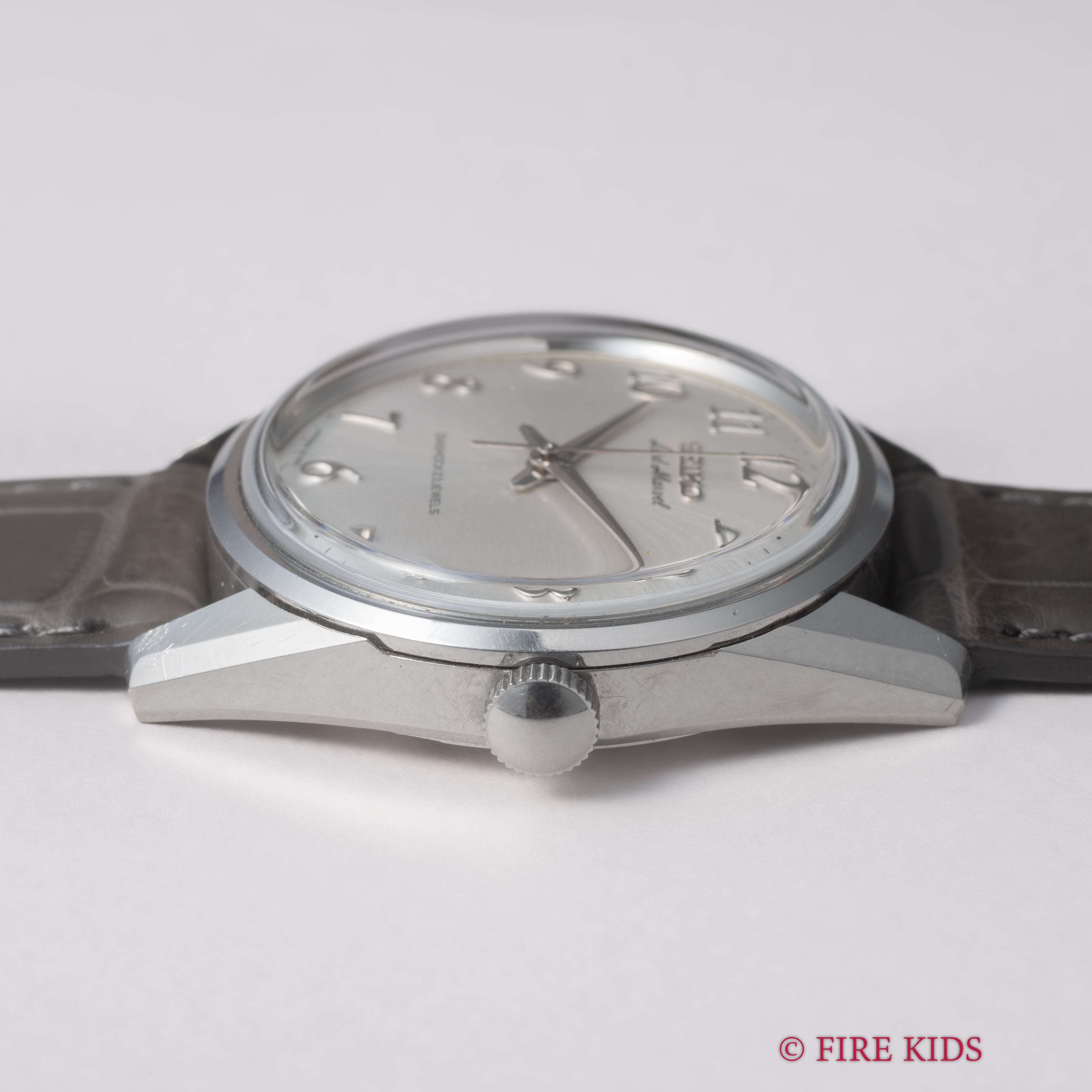 セイコー ロードマーベル 1966年製 Ref.5740‐8000 ロービート手巻き アラビアダイヤル 筆記体ロゴ