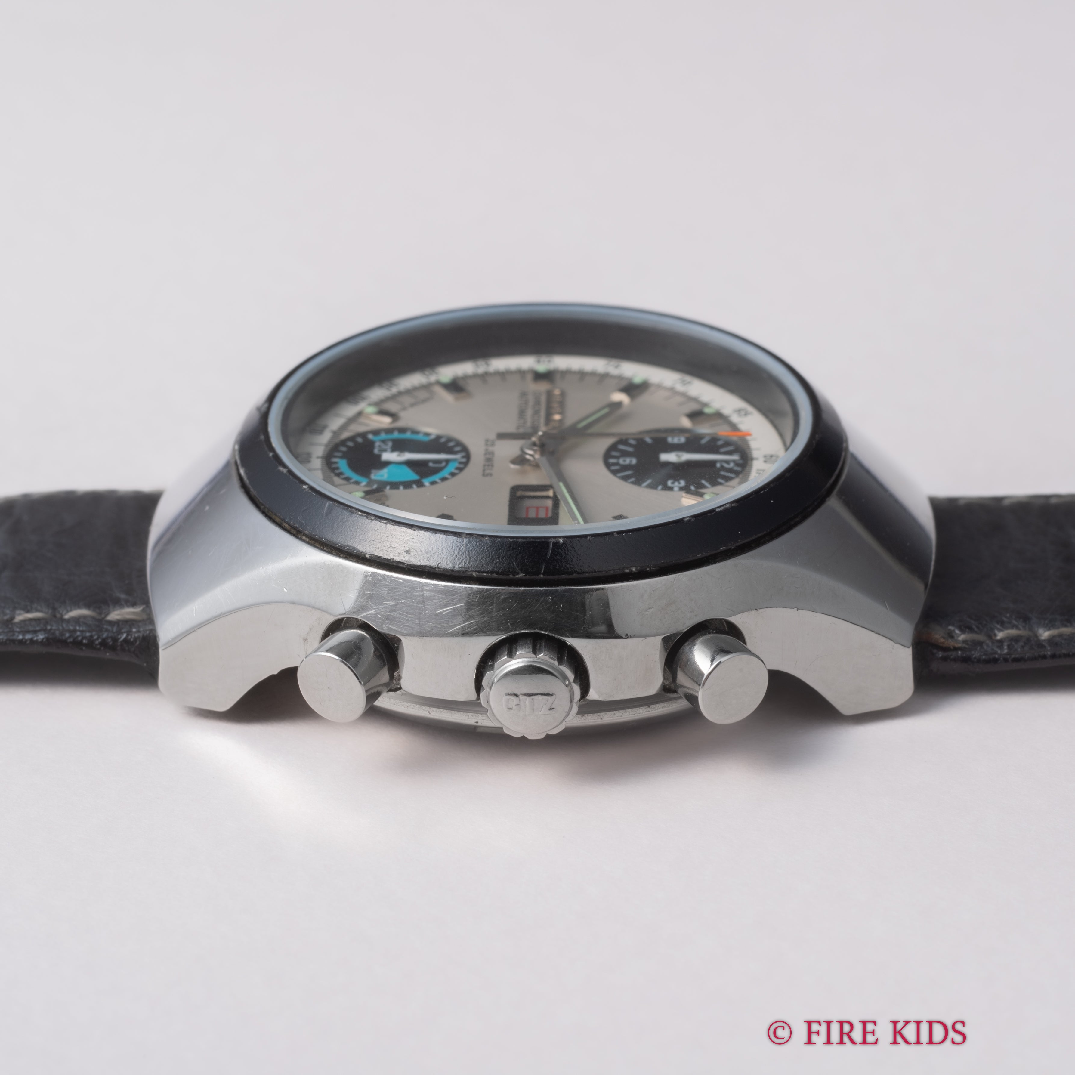 シチズン チャレンジタイマー 1975年製 パンダダイヤル 自動巻きクロノグラフ 純正革ベルト