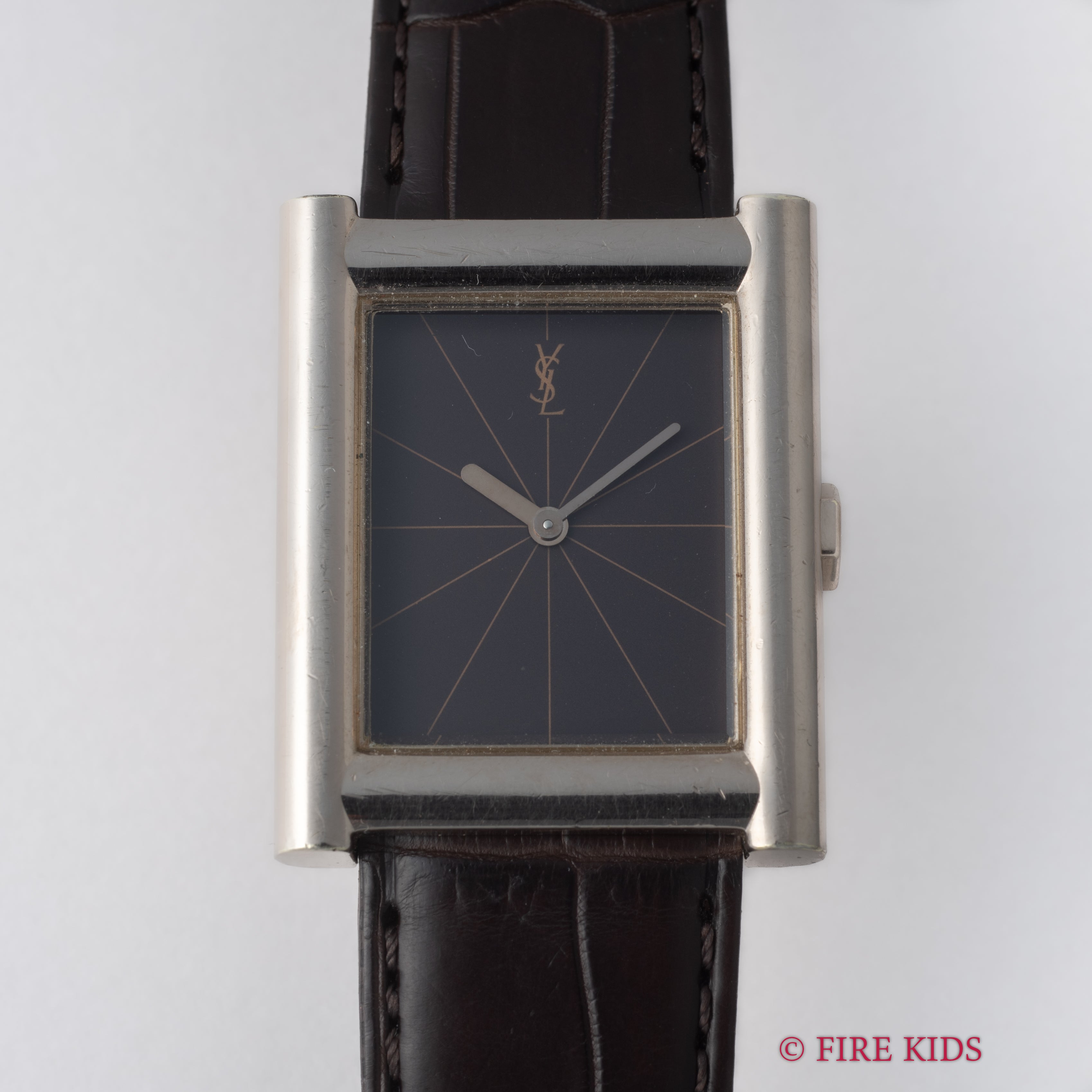 イヴサンローラン レクタンギュラー 1970年代製 手巻き タンク型