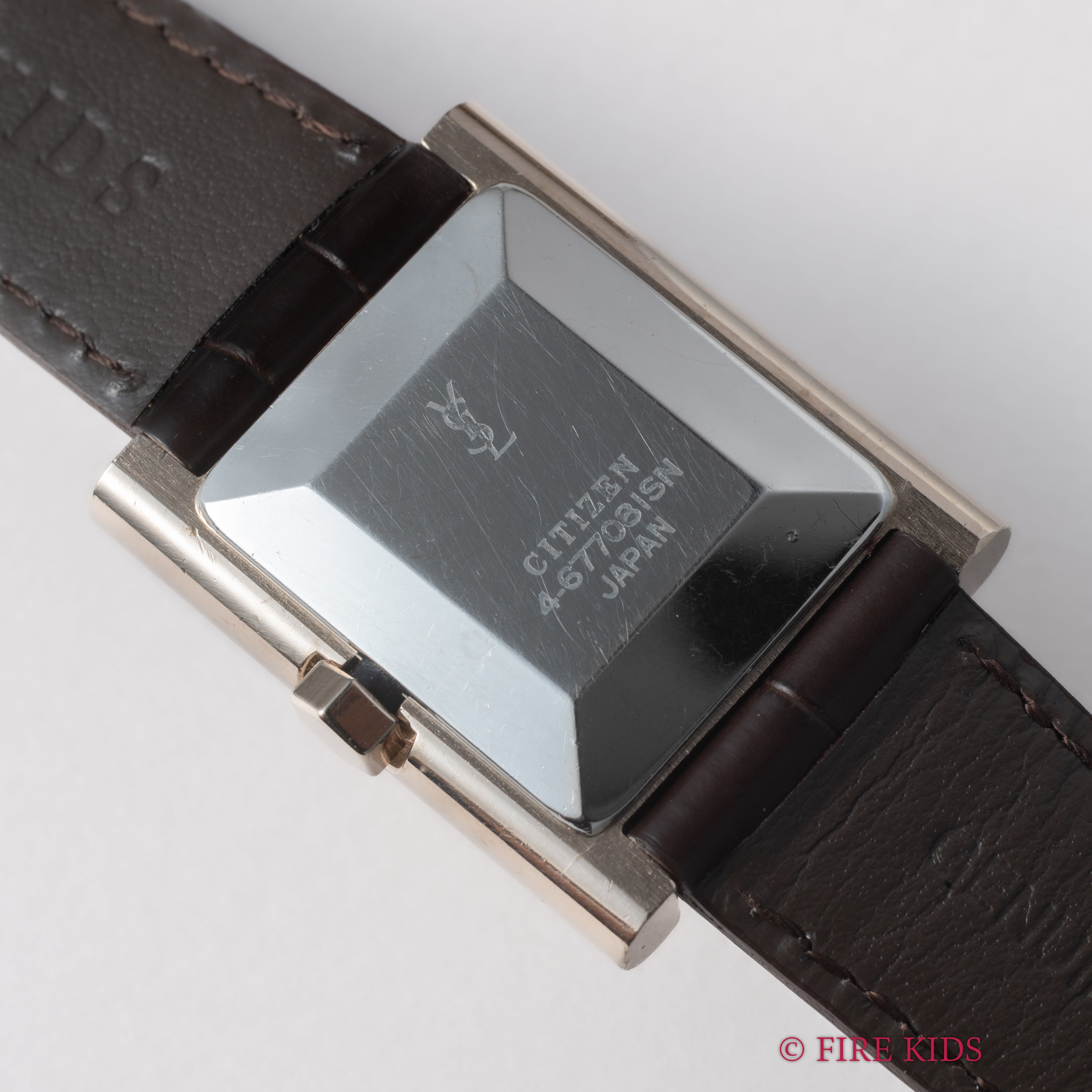 イヴサンローラン レクタンギュラー 1970年代製 手巻き タンク型