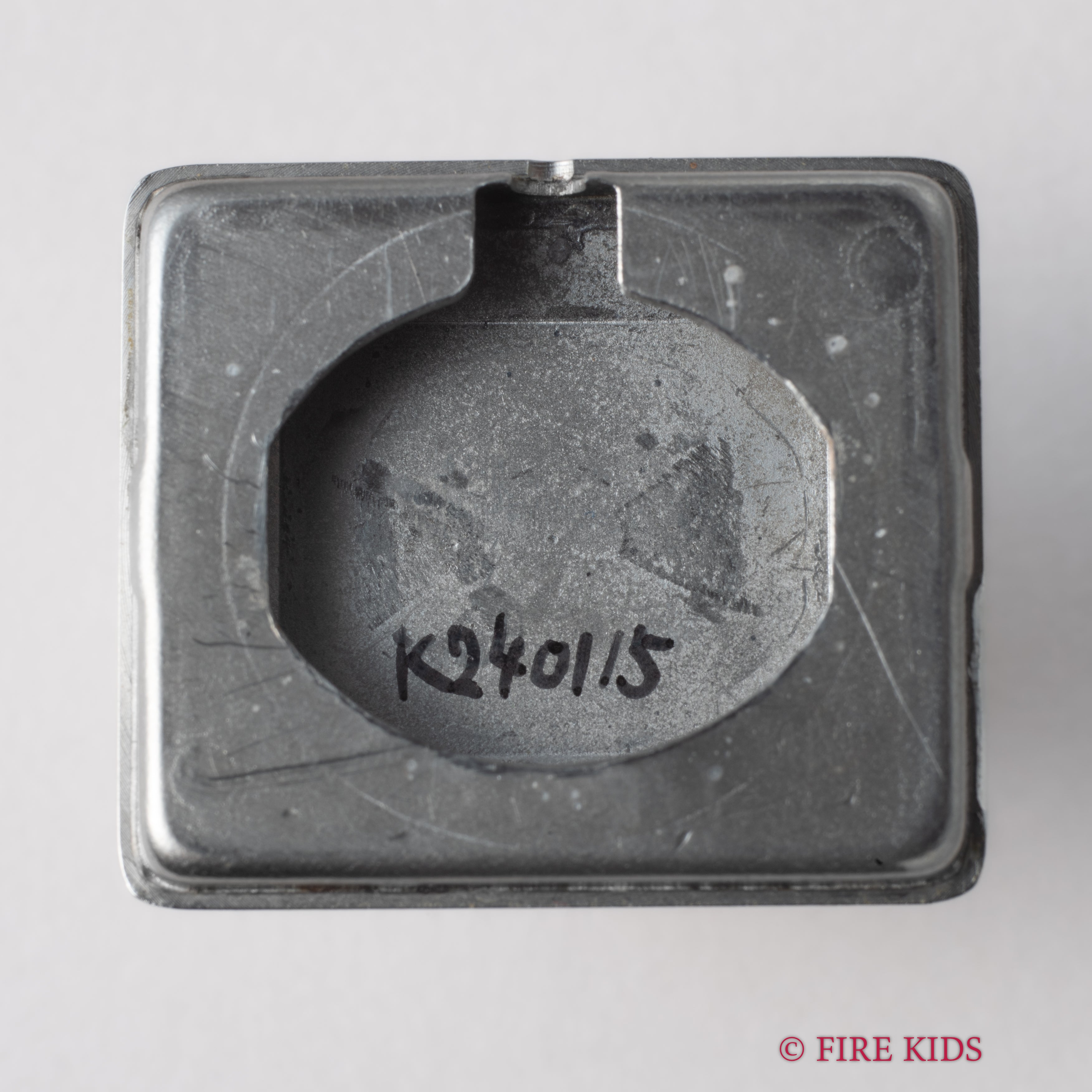 イヴサンローラン レクタンギュラー 1970年代製 手巻き タンク型