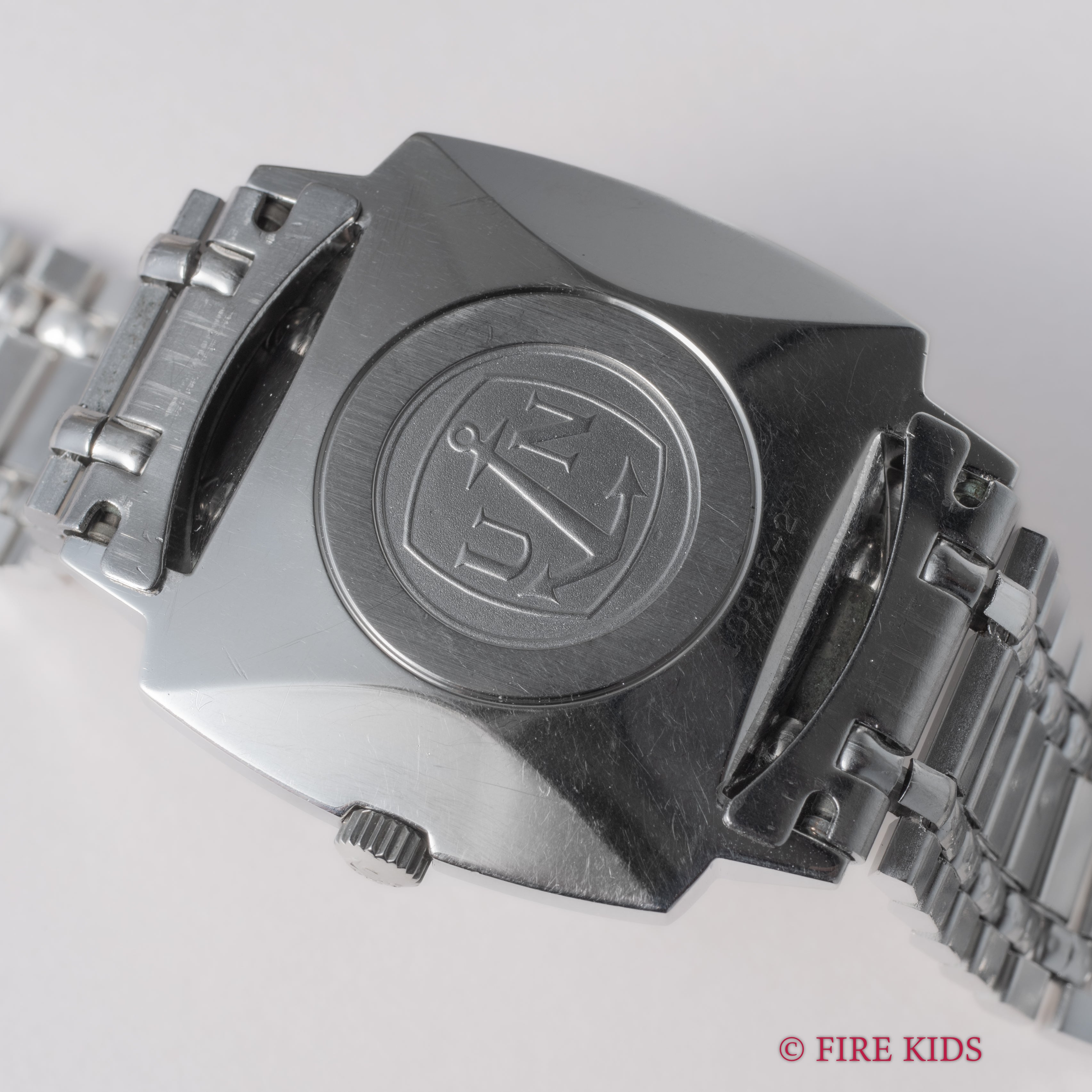 ユリスナルダン 1970年代製 オートマチック 純正ブレス付き クッションケース