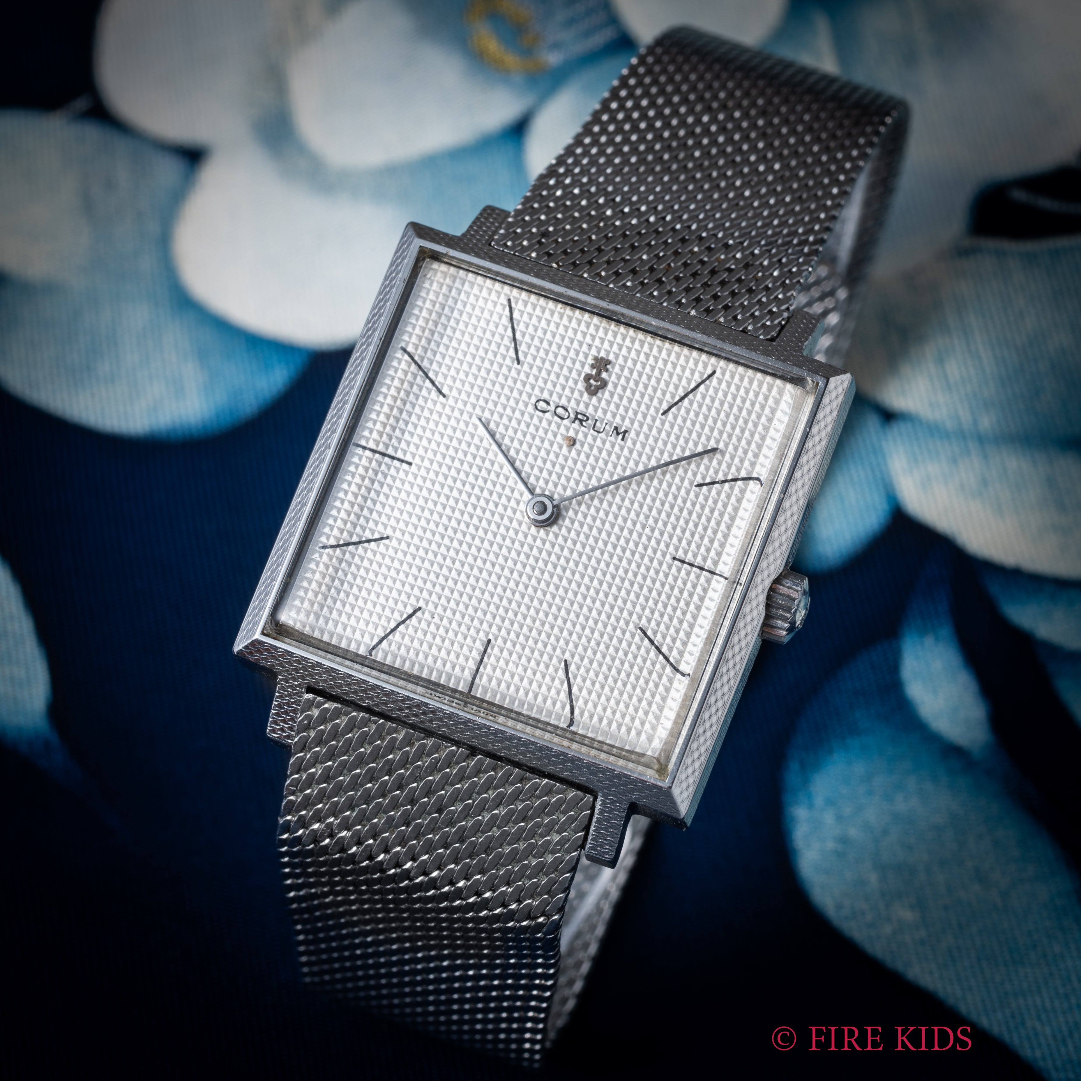 コルム スクエアケース 1970年代 自動巻き 純正ブレス付き アドミラルズカップ