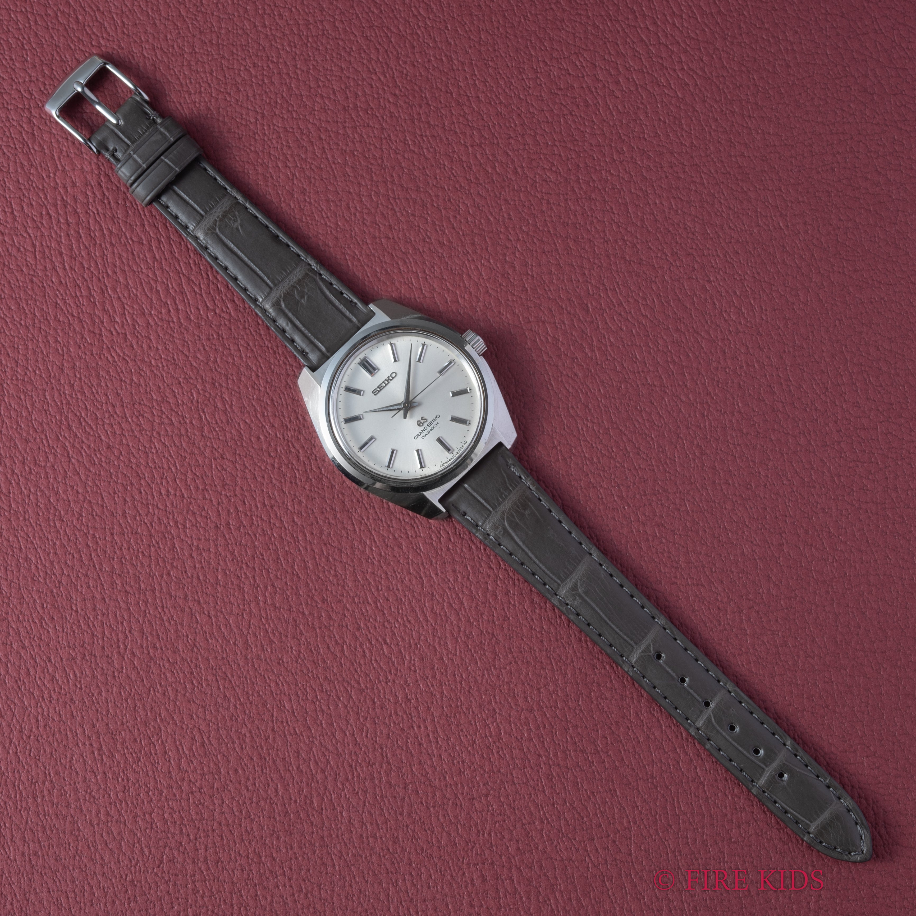 グランドセイコー 手巻き 1966年製 44GS後期 手巻 Ref.4420-9000 セイコースタイルケース