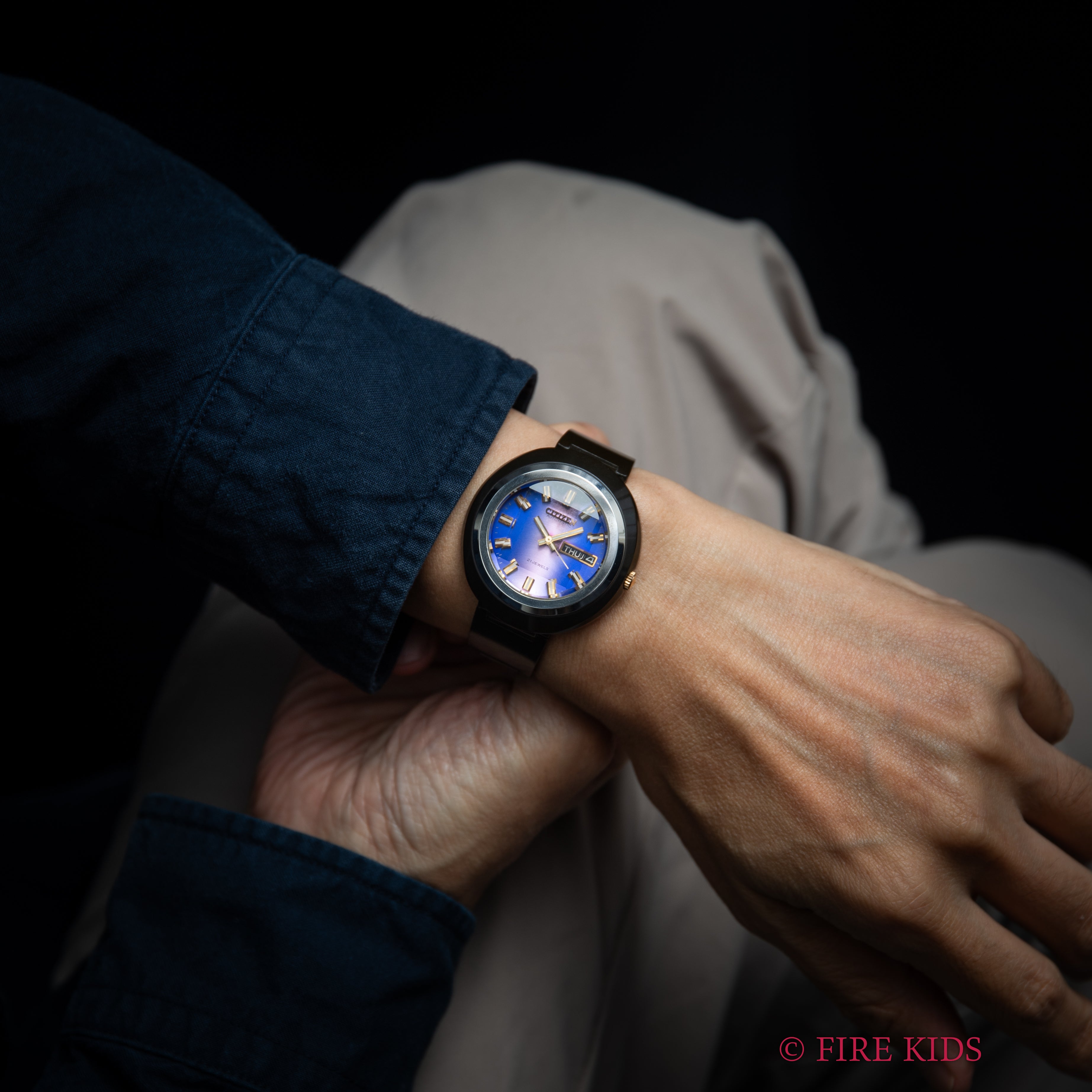 シチズン カスタムV2 1973年製 カットガラス ブラッキーケース パープルグラデーションダイヤル