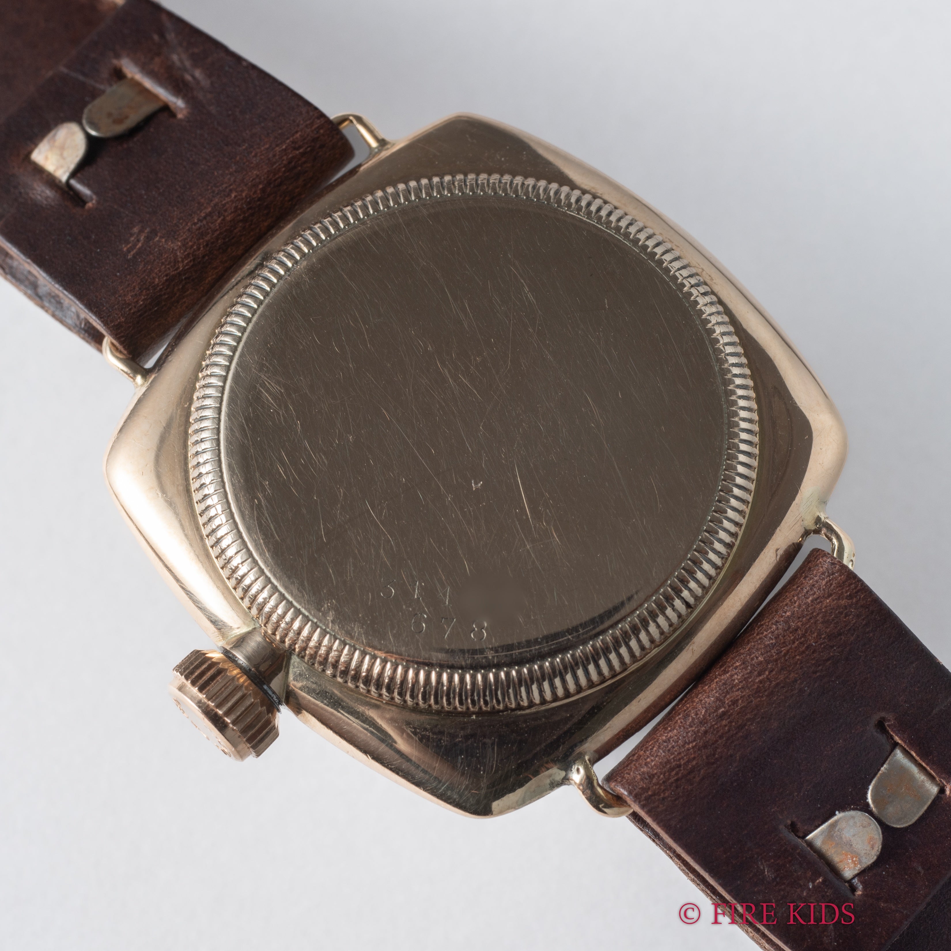 ロレックス オイスター クリスクロス クッションケース  9金無垢 1934年製 純正尾錠付き Ref.678