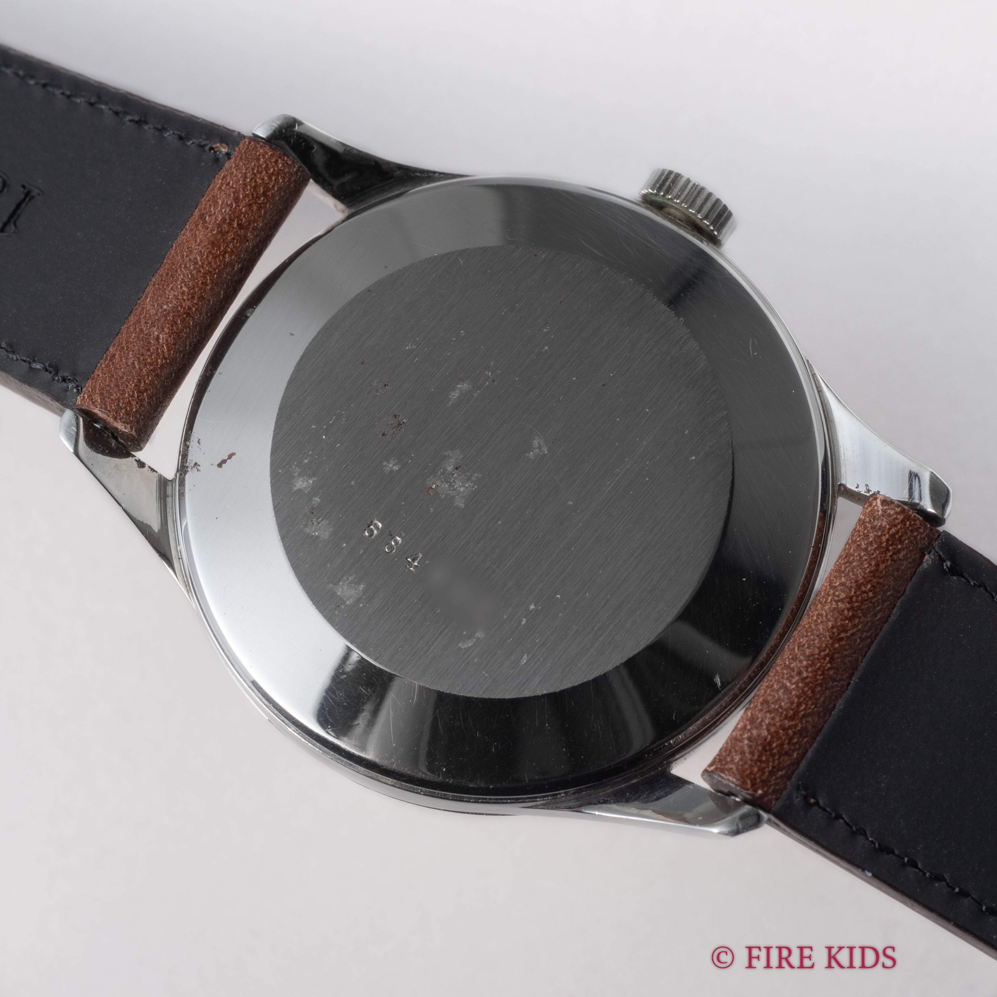 ユリスナルダン 1950年代製 飛びアラビアダイヤル スモールセコンド手巻き 販売店保証書 箱付