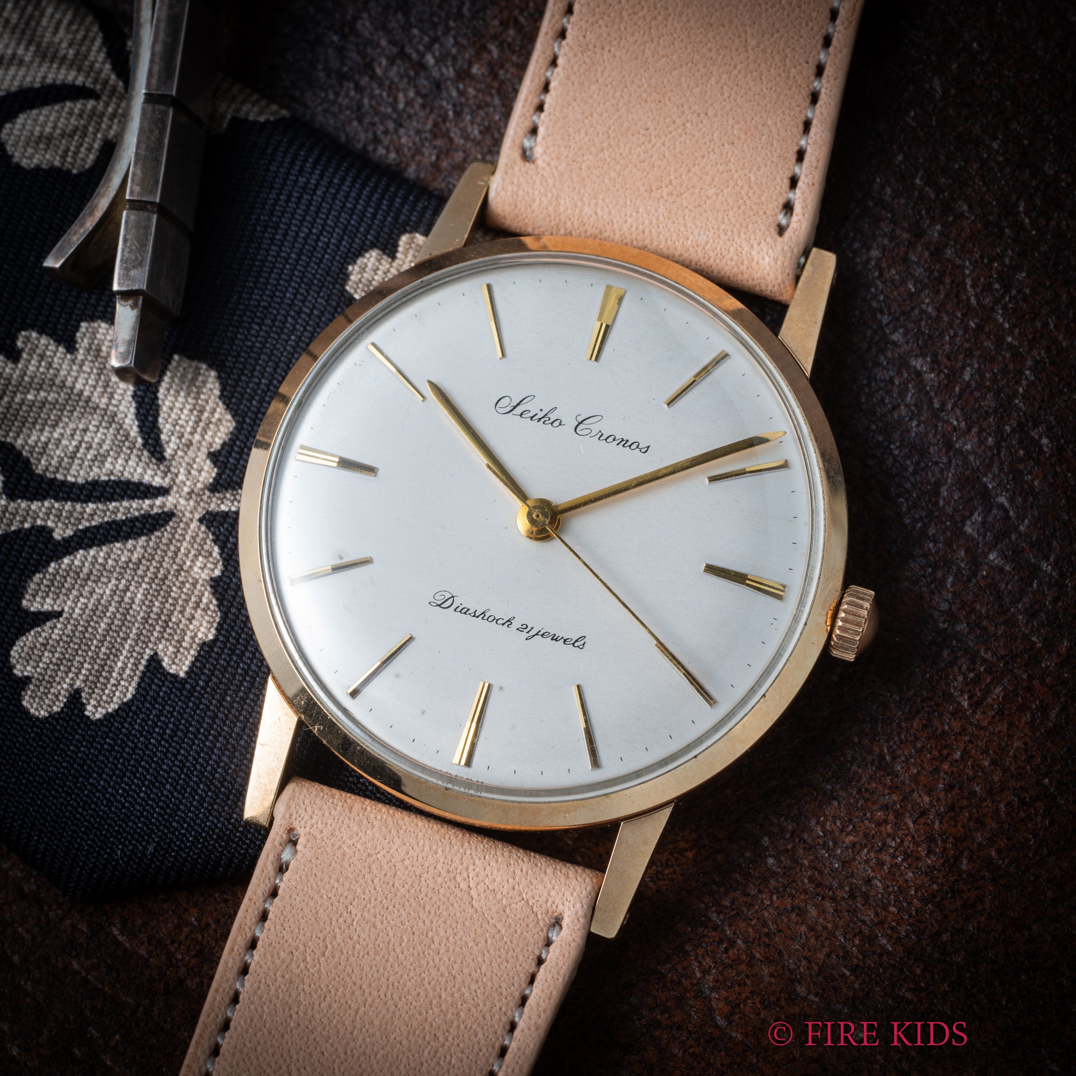 セイコー クロノス 未使用品 1959年製 オリジナル革ベルト タグ付き 21石手巻 14KGF