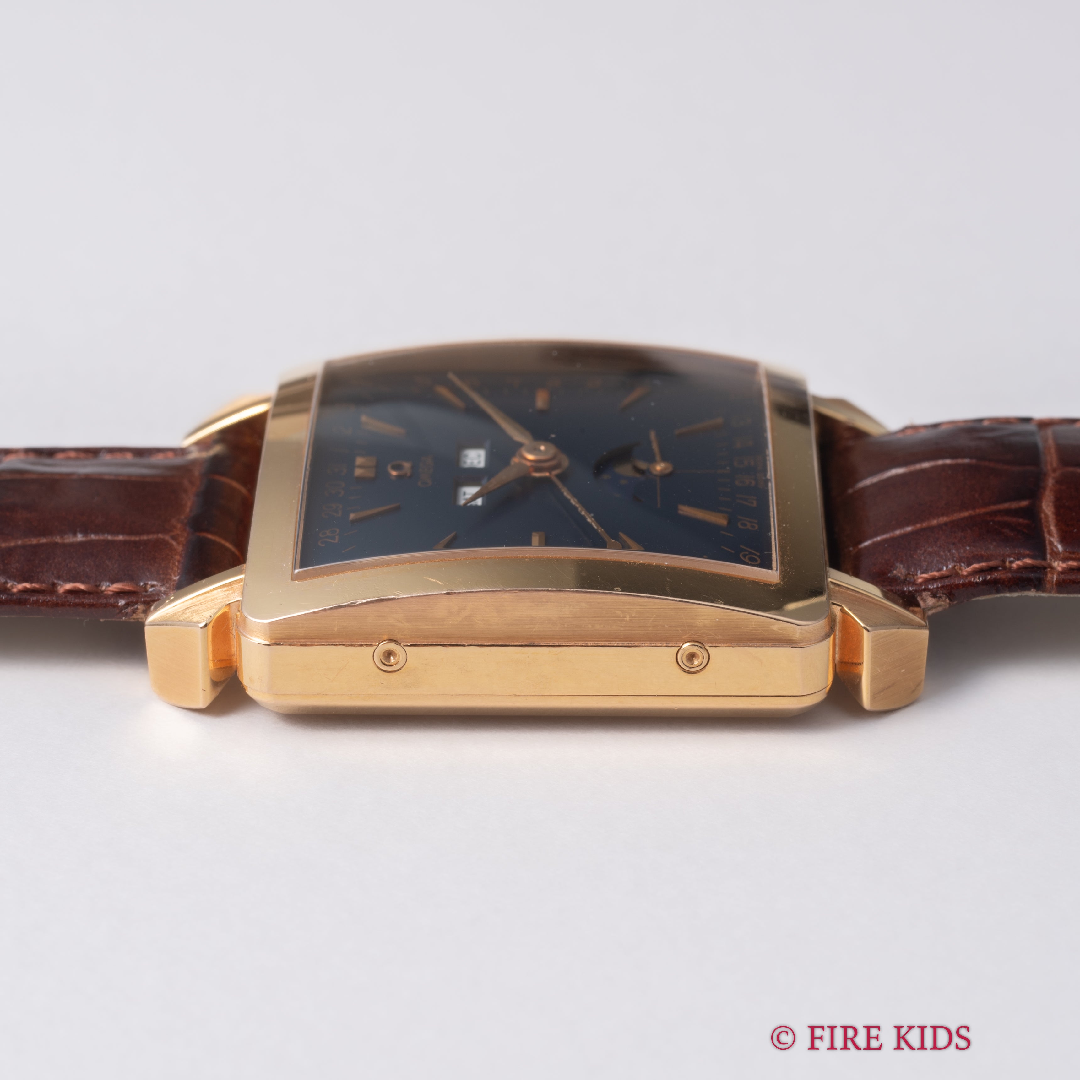 オメガ コスミック ミュージアム トリカレムーン 2002年製 1951本限定 18金無垢 Ref.57018003