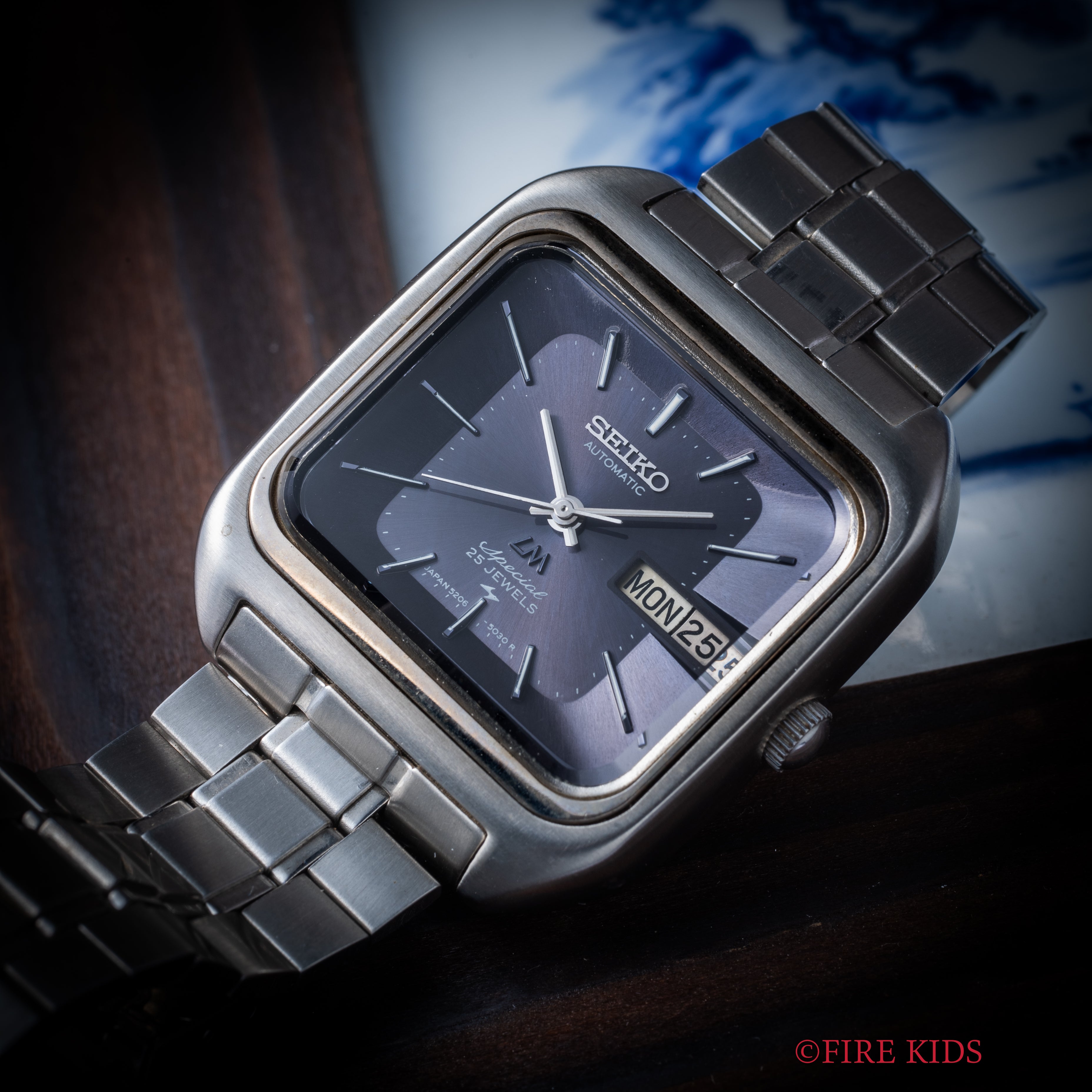 セイコー ロードマチックスペシャル 1971年製 スクエアケース パープルダイアル Ref.5206-5030 純正ブレス付き