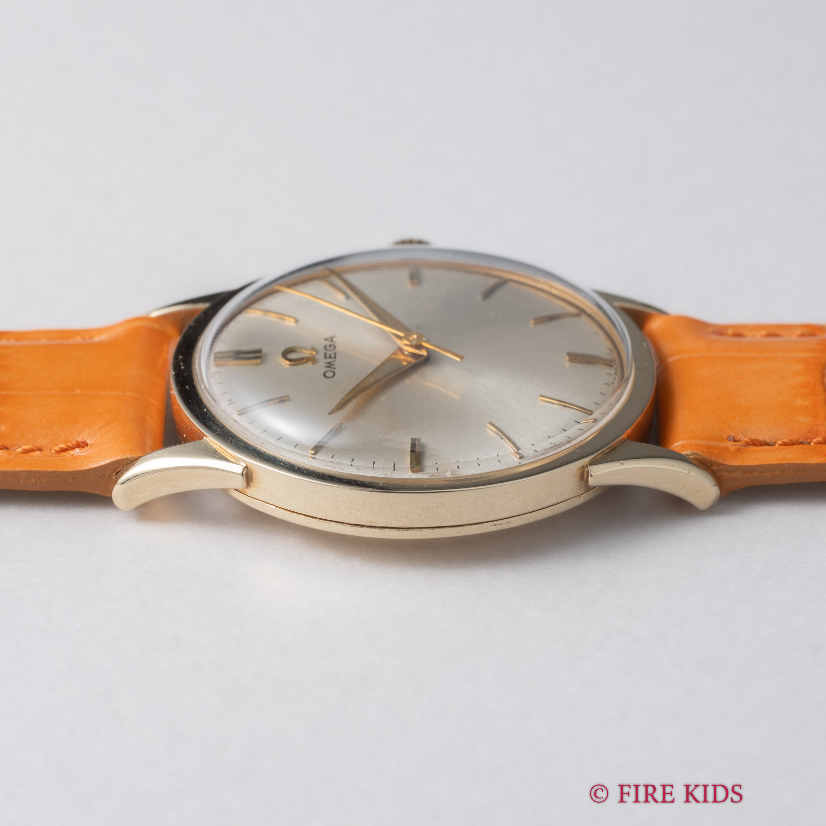 オメガ 14金無垢ケース 1956年製 Cal.420 手巻き