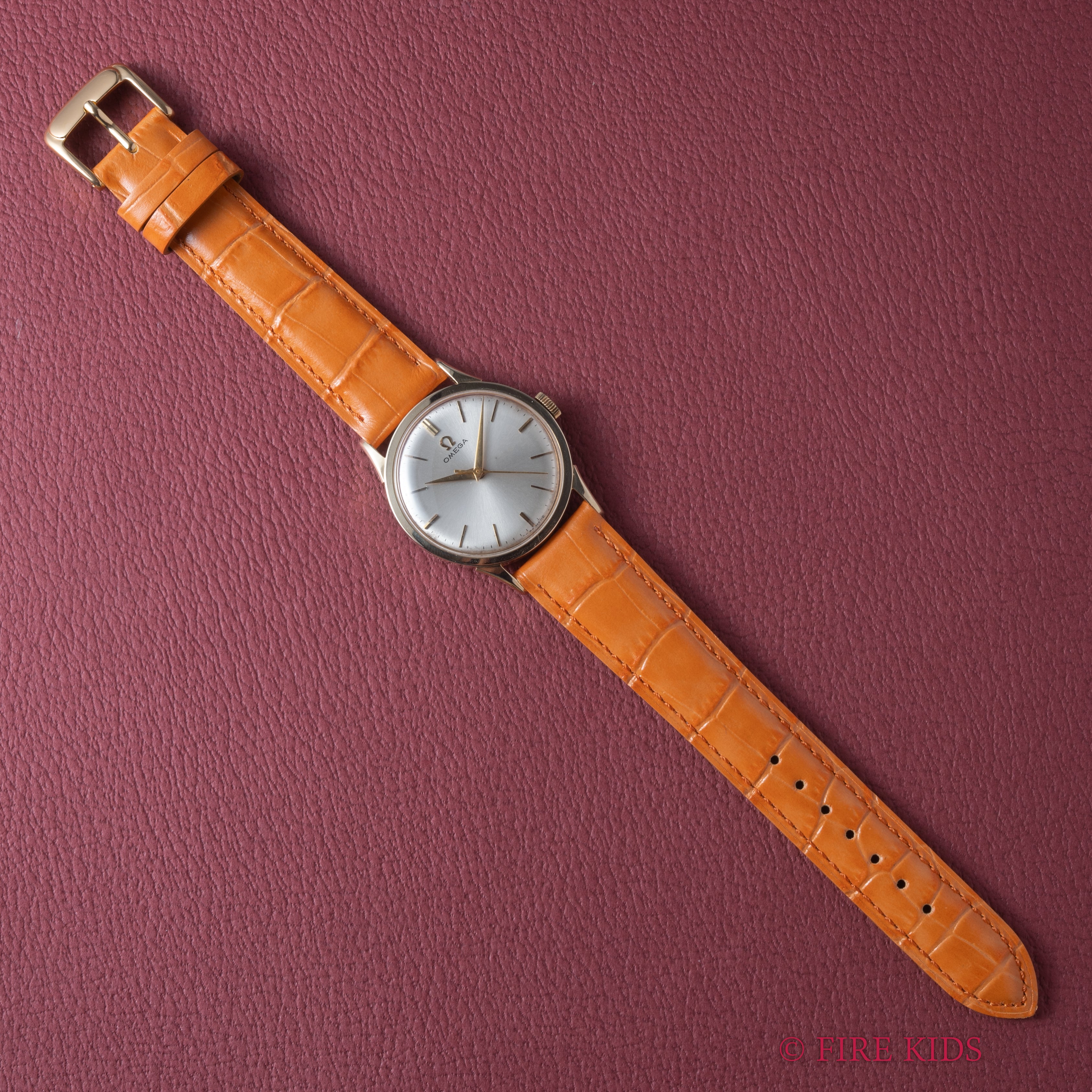 オメガ 14金無垢ケース 1956年製 Cal.420 手巻き