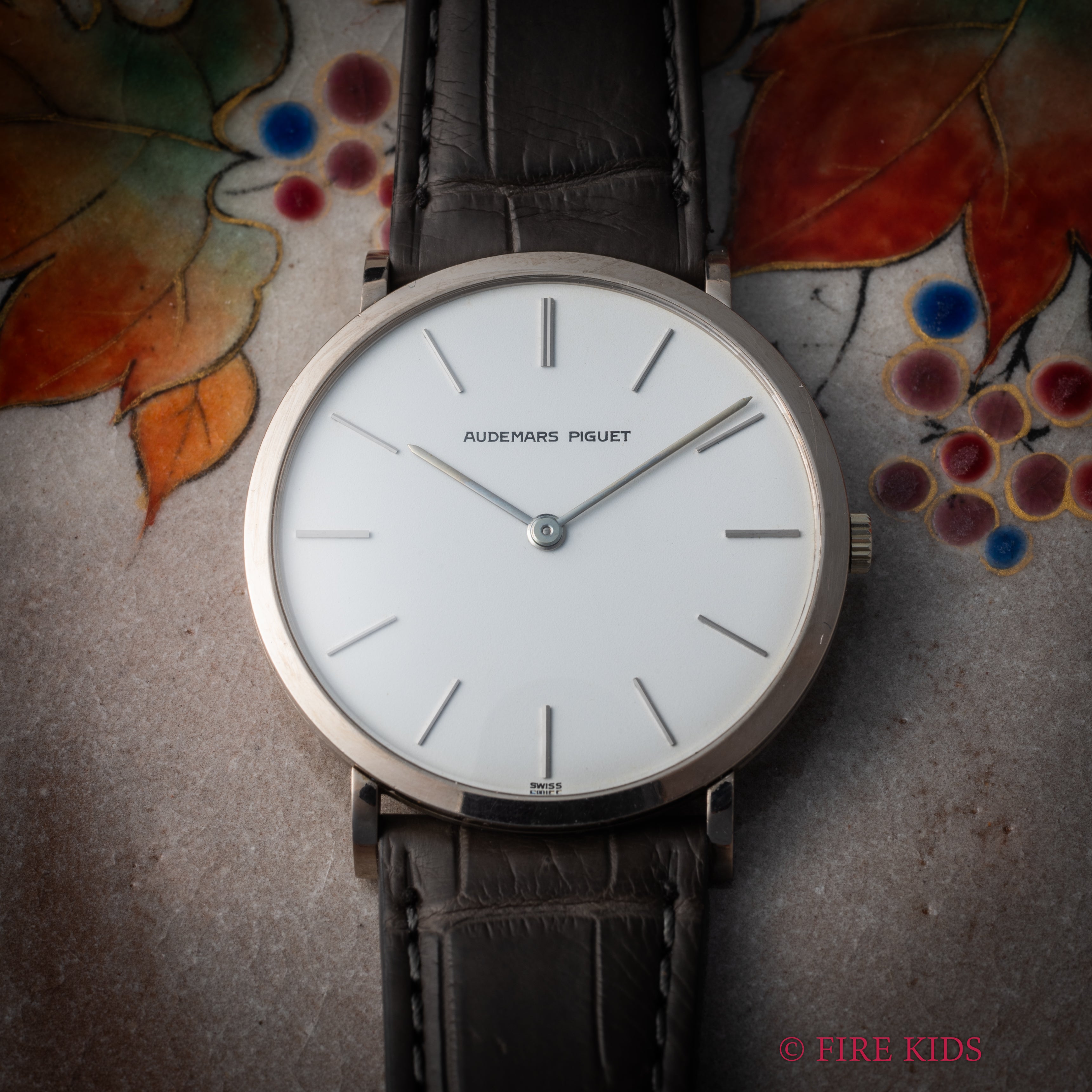 オーデマ・ピゲ 18金無垢ホワイトゴールドエクストラフラット 1970年代後半製 Cal.2090 純正18KWG尾錠