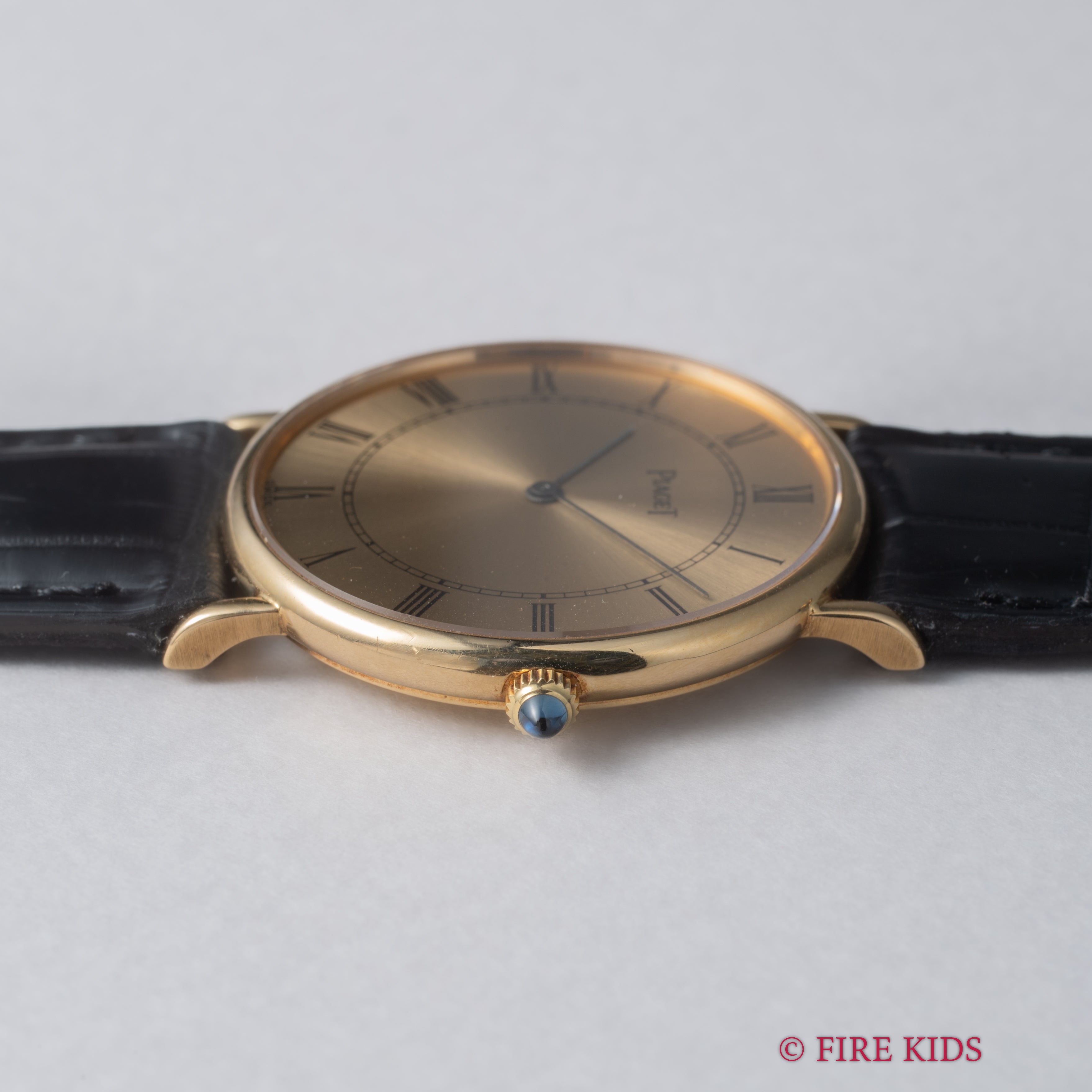 ピアジェ 18金無垢ウルトラシン ローマンダイヤル 1980年代製 Cal.9P2 純正金無垢尾錠