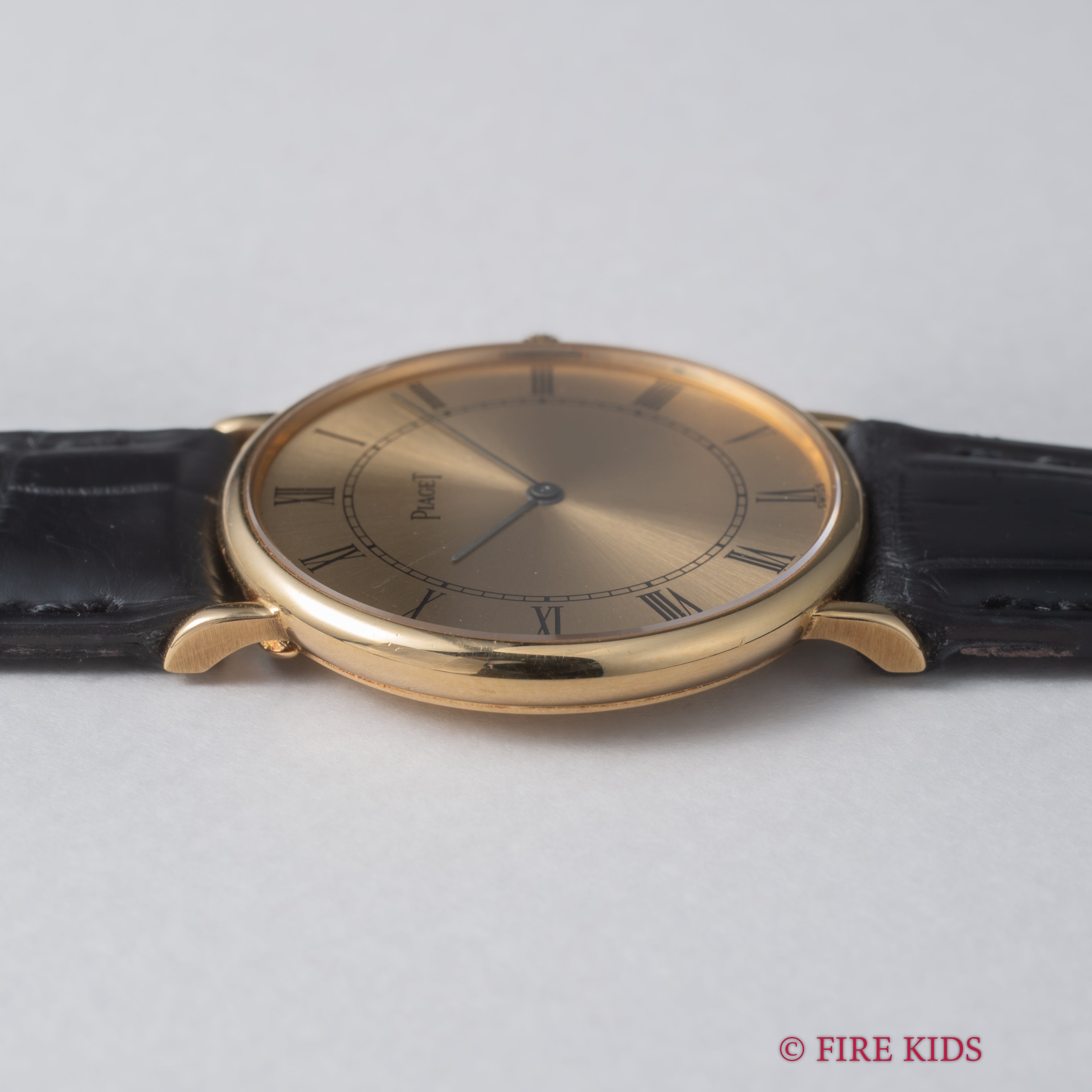 ピアジェ 18金無垢ウルトラシン ローマンダイヤル 1980年代製 Cal.9P2 純正金無垢尾錠