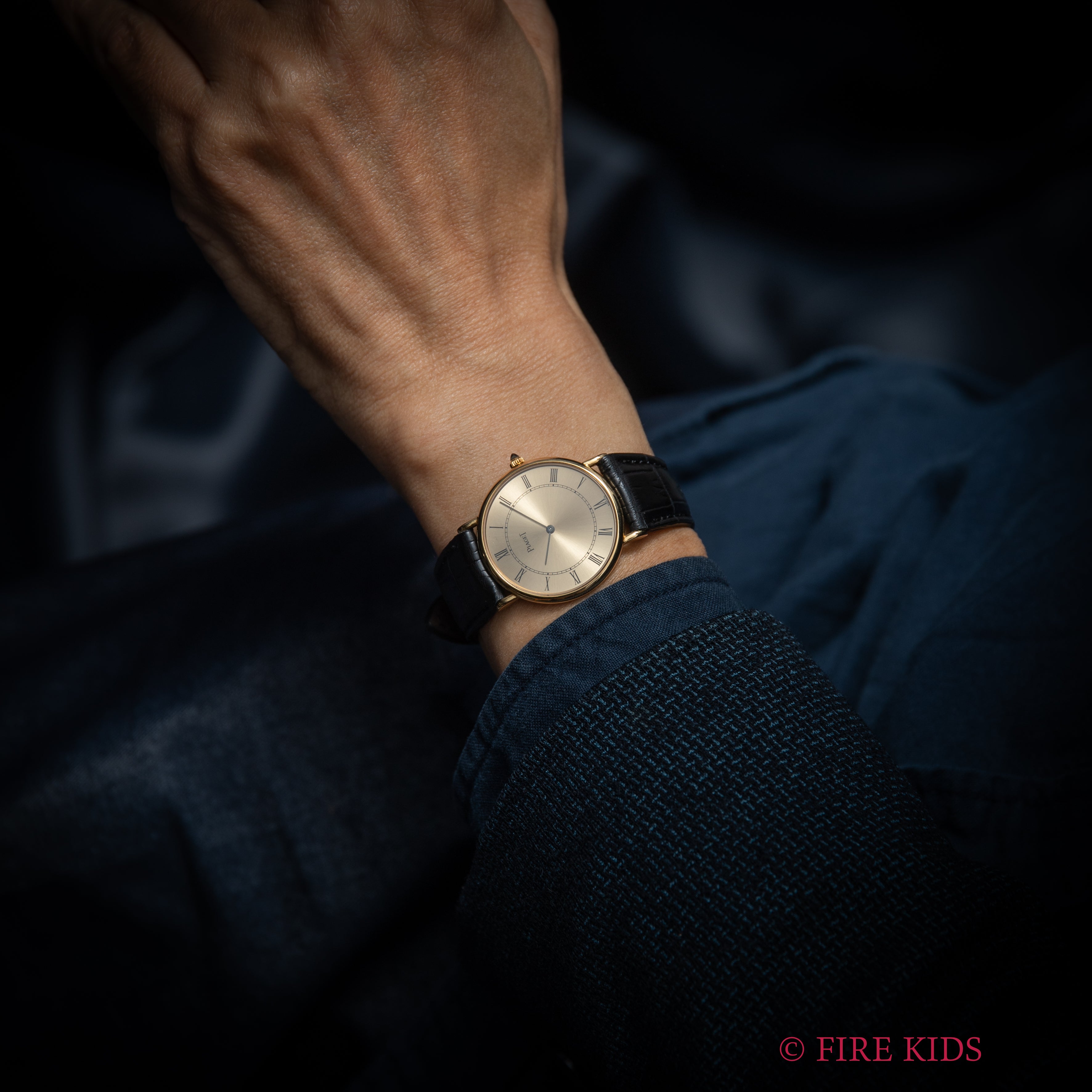 ピアジェ 18金無垢ウルトラシン ローマンダイヤル 1980年代製 Cal.9P2 純正金無垢尾錠