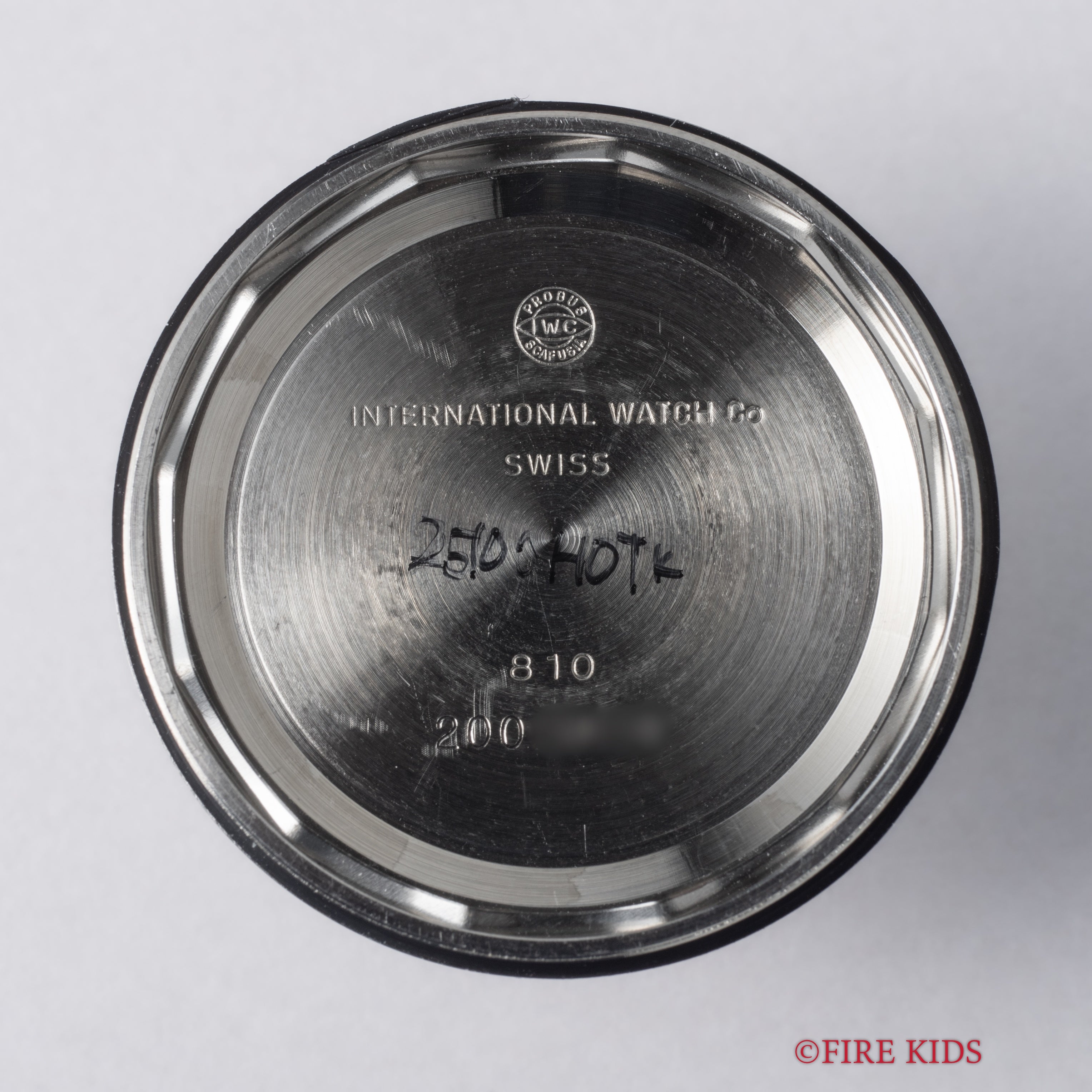 IWC ラウンドケース 1970年製(昭和45年製) Cal.89 手巻 オールドインター R810 お魚リューズ