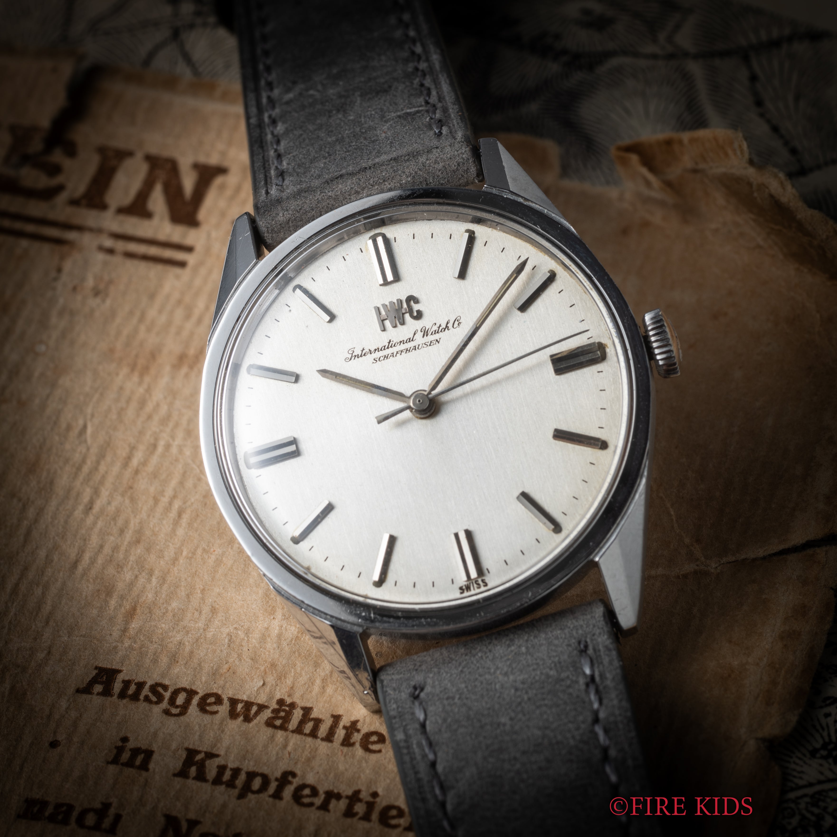 IWC ラウンドケース 1970年製(昭和45年製) Cal.89 手巻 オールドインター R810 お魚リューズ