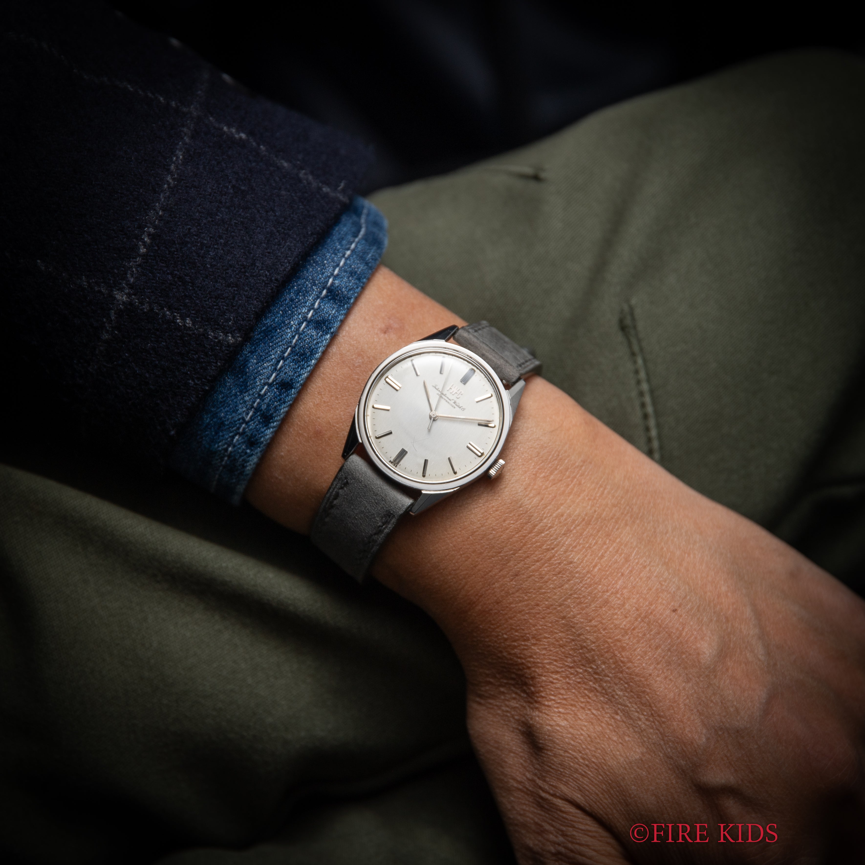 IWC ラウンドケース 1970年製(昭和45年製) Cal.89 手巻 オールドインター R810 お魚リューズ