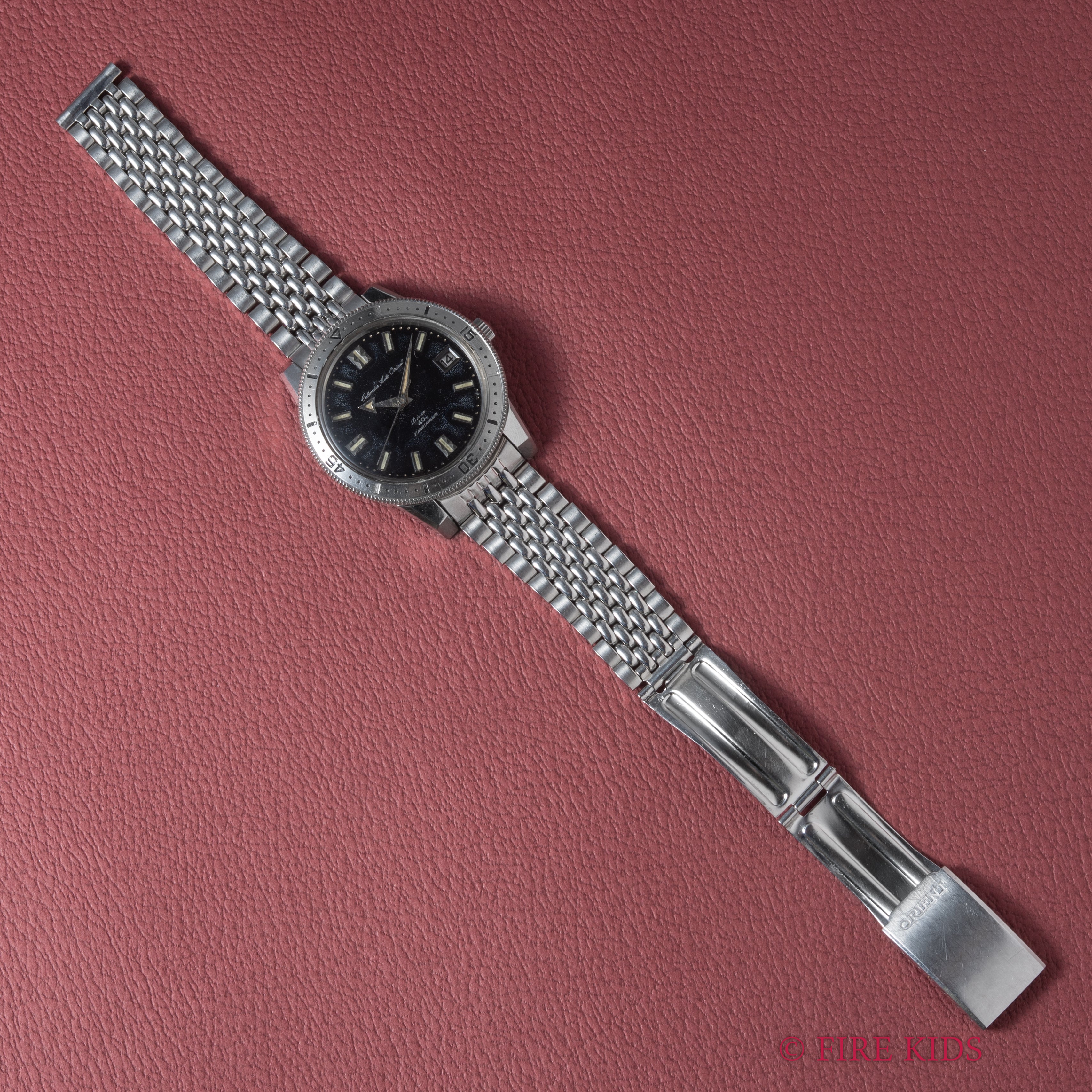 オリエント カレンダーオートオリエント 1960年代製 ダイバーズウォッチ 自動巻き アローハンド 純正ブレス付き