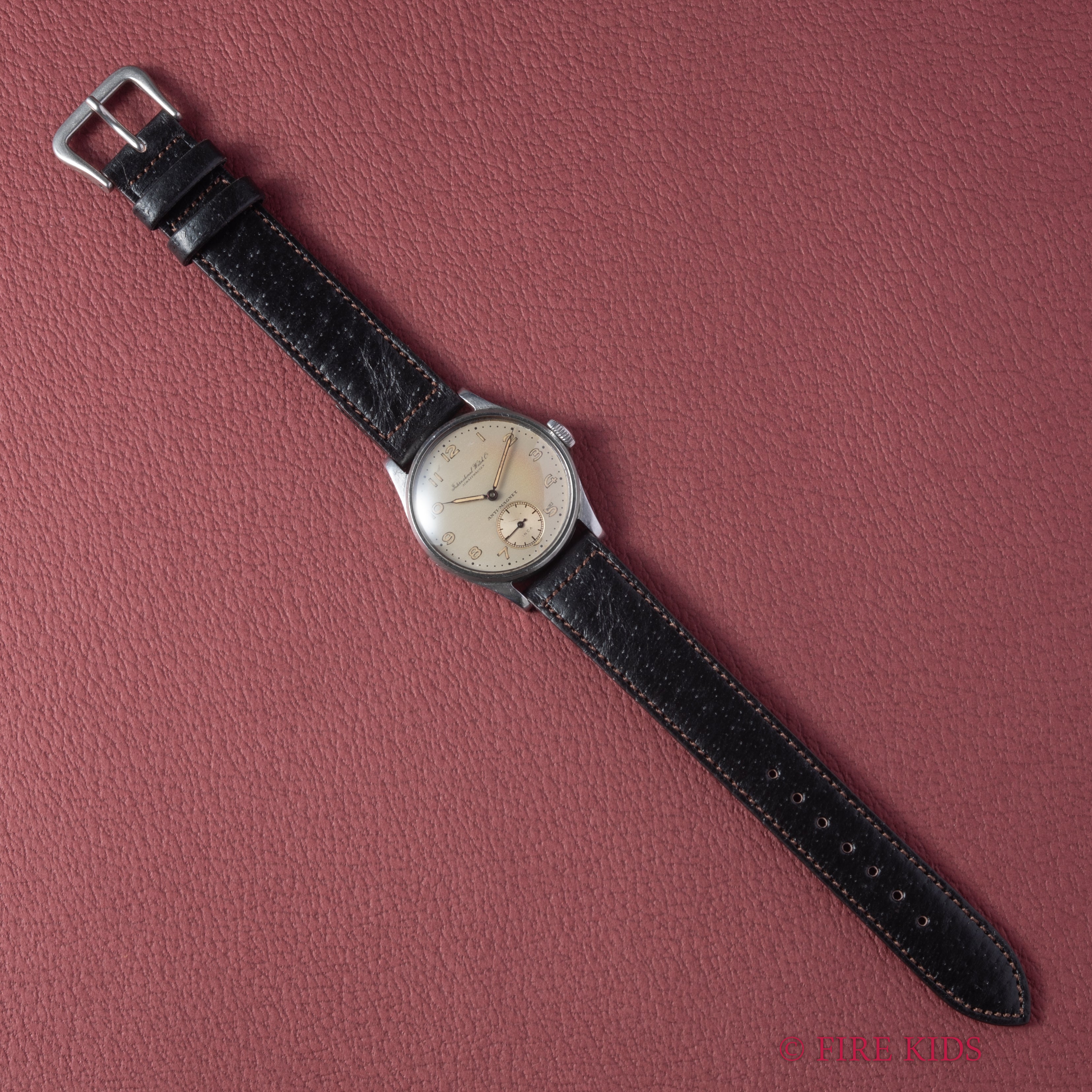 IWC アラビアダイヤル 1945年製 手巻 Cal.83 ラウンドケース