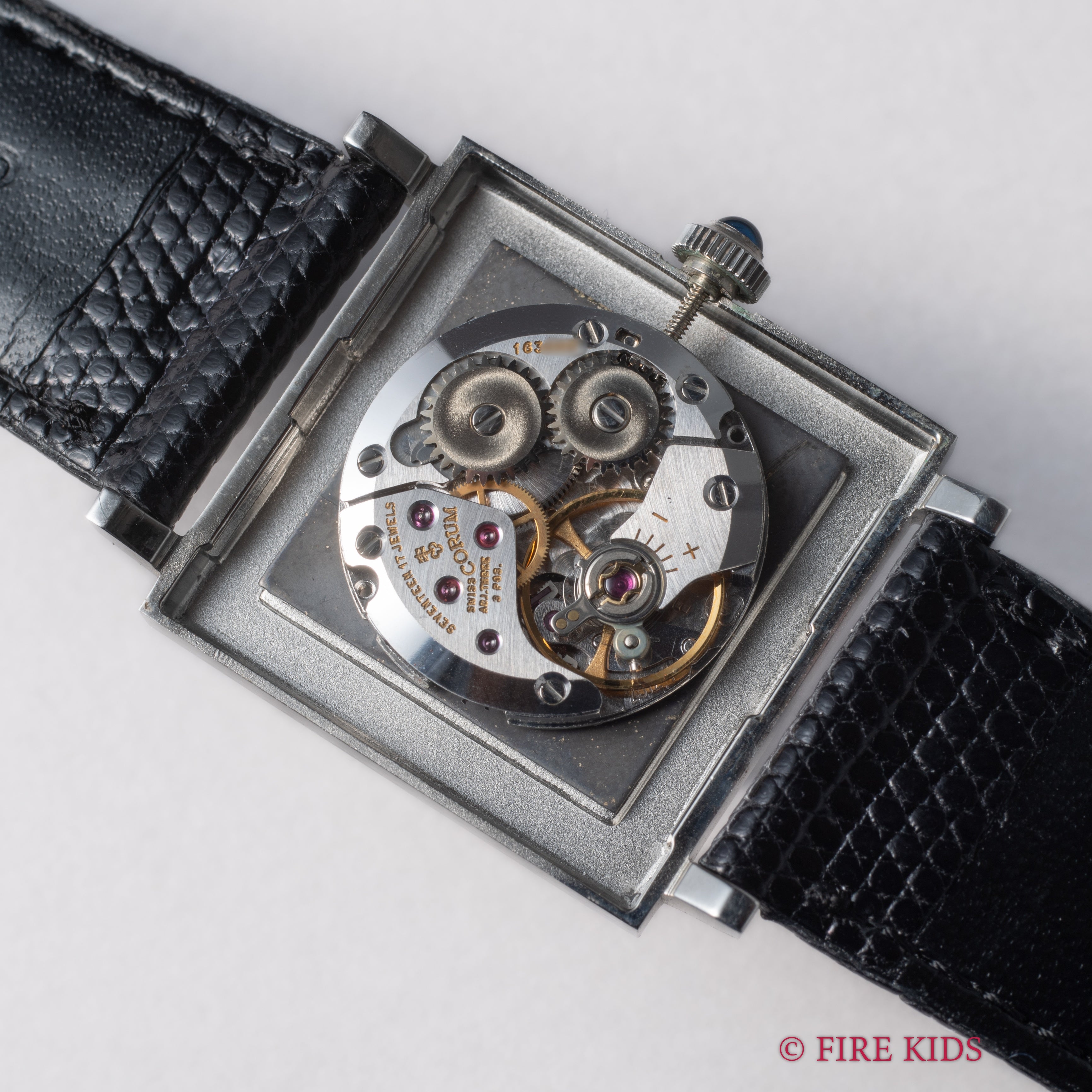 コルム スクエア 手巻き 1980年代製 純正尾錠付き