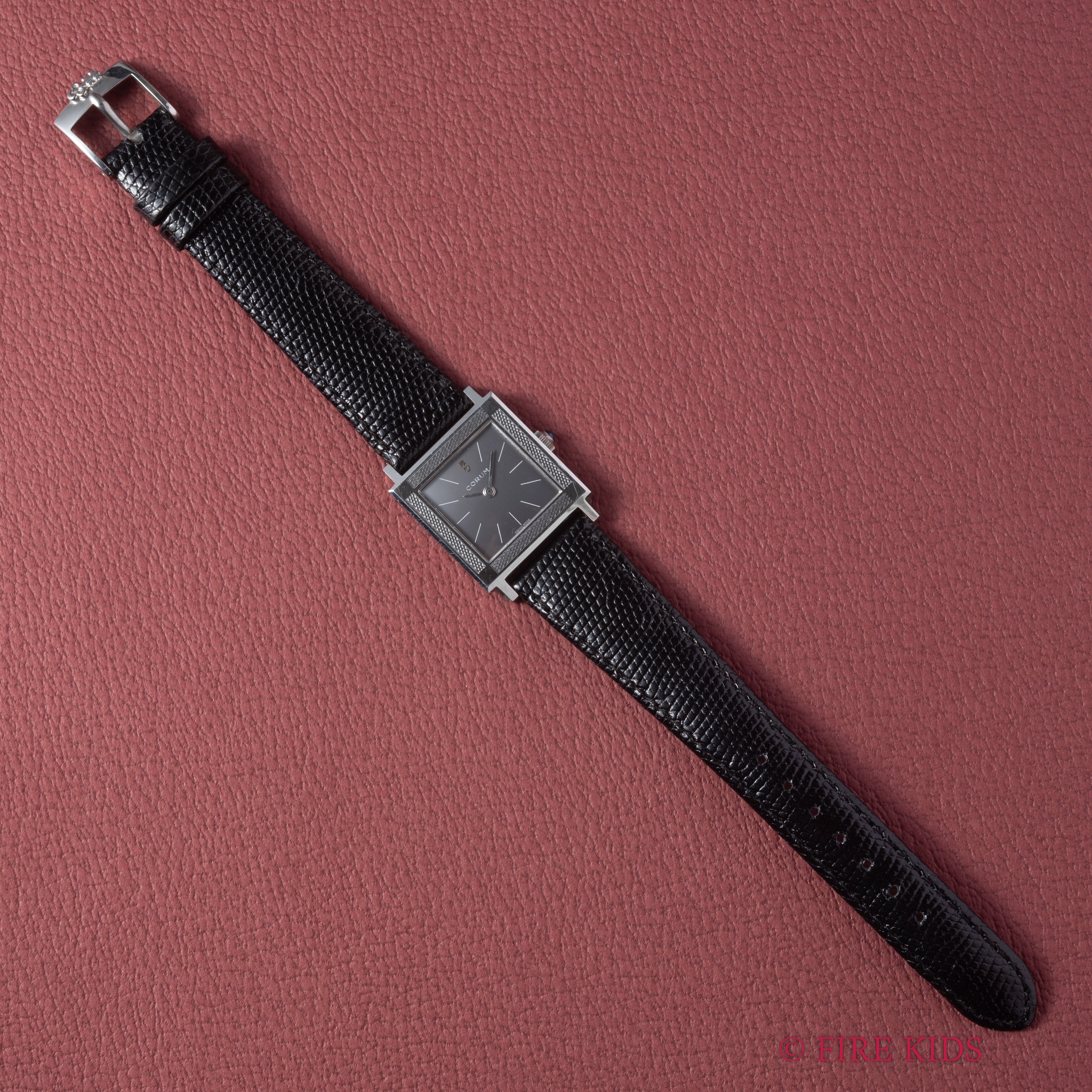 コルム スクエア 手巻き 1980年代製 純正尾錠付き