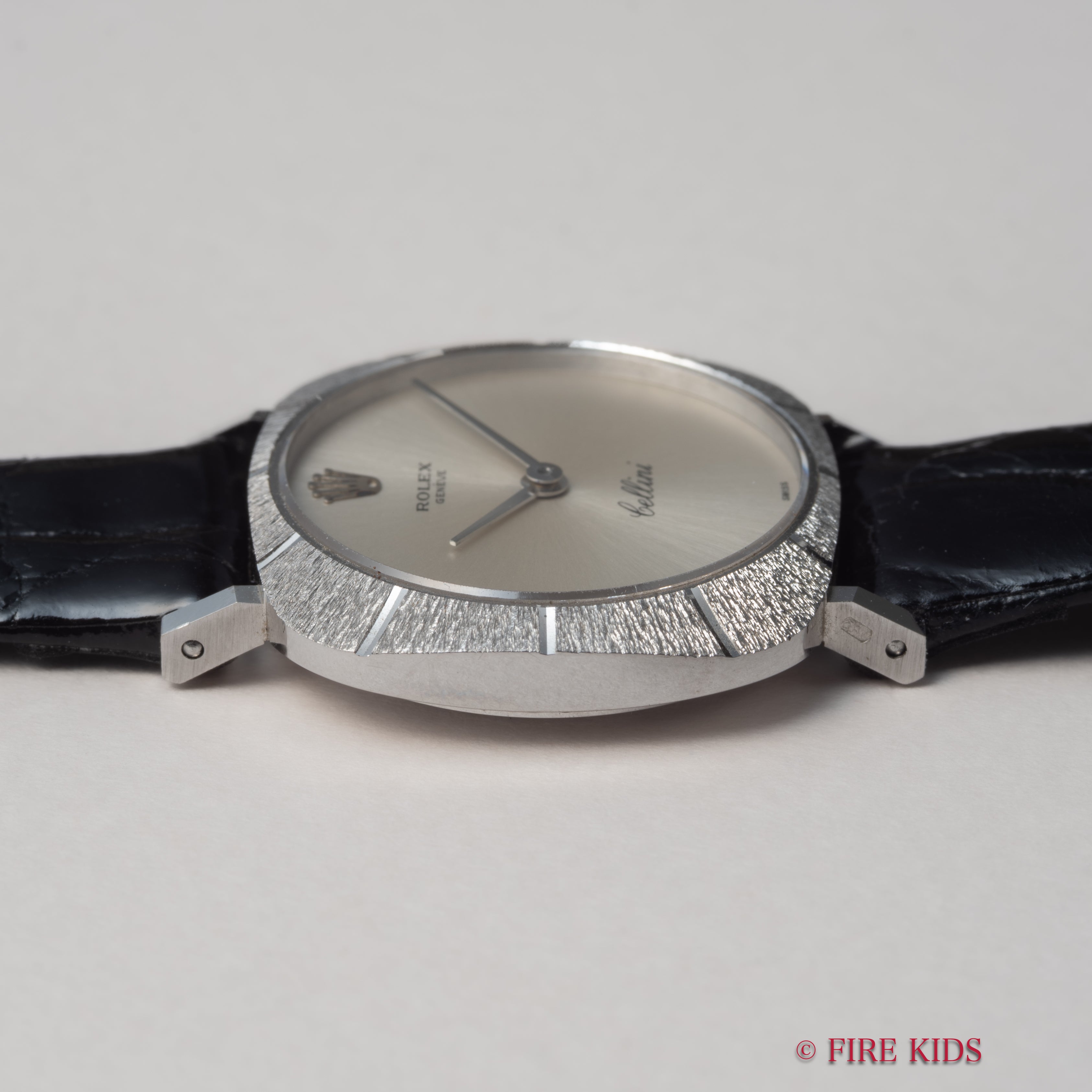 ロレックス レディース チェリーニ 18金無垢ホワイトゴールド 1970年製(昭和45年製) 純正王冠尾錠付き美品