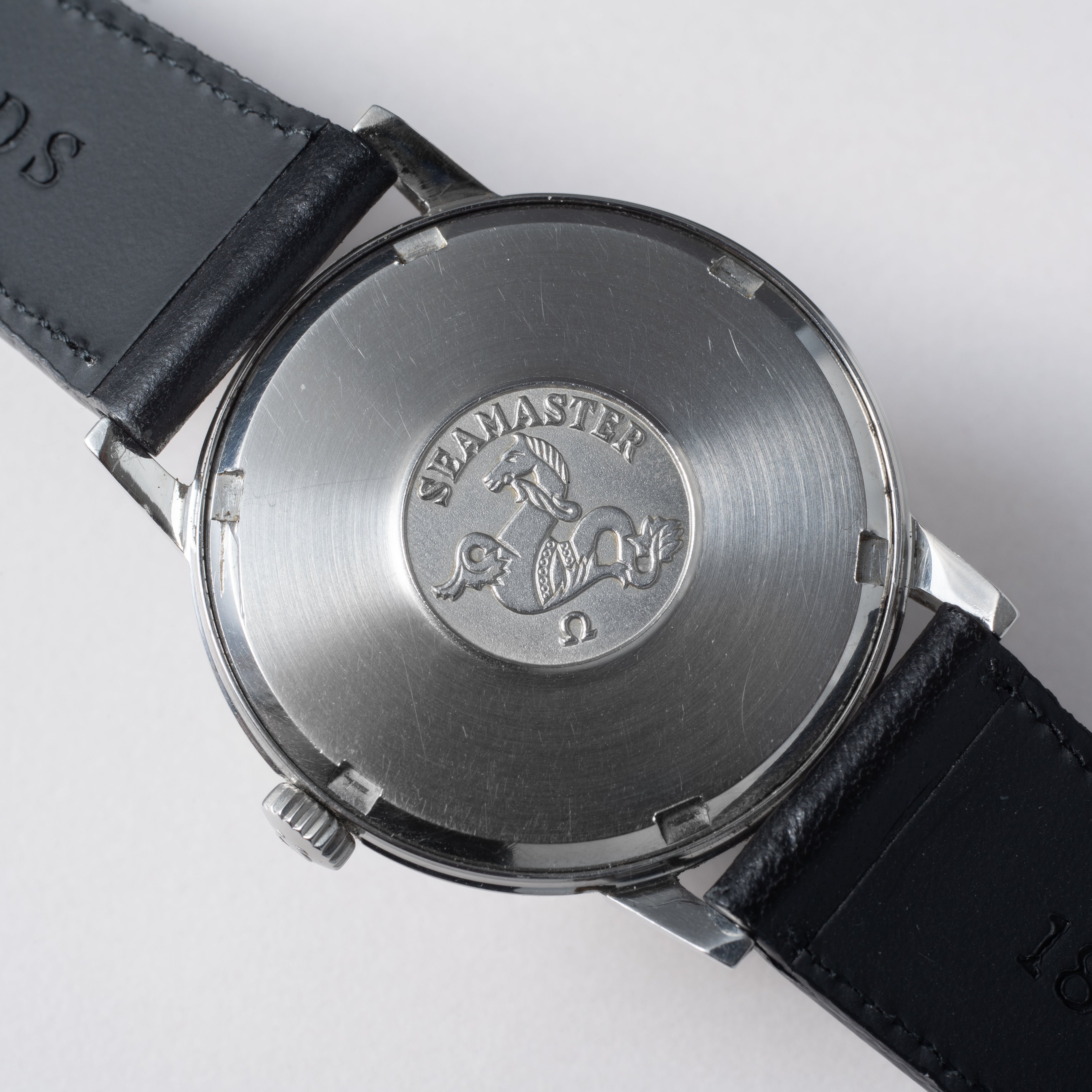 オメガ ジュネーブ 1967年製 手巻き ラウンドケース Ref.135.011 ノンデイト