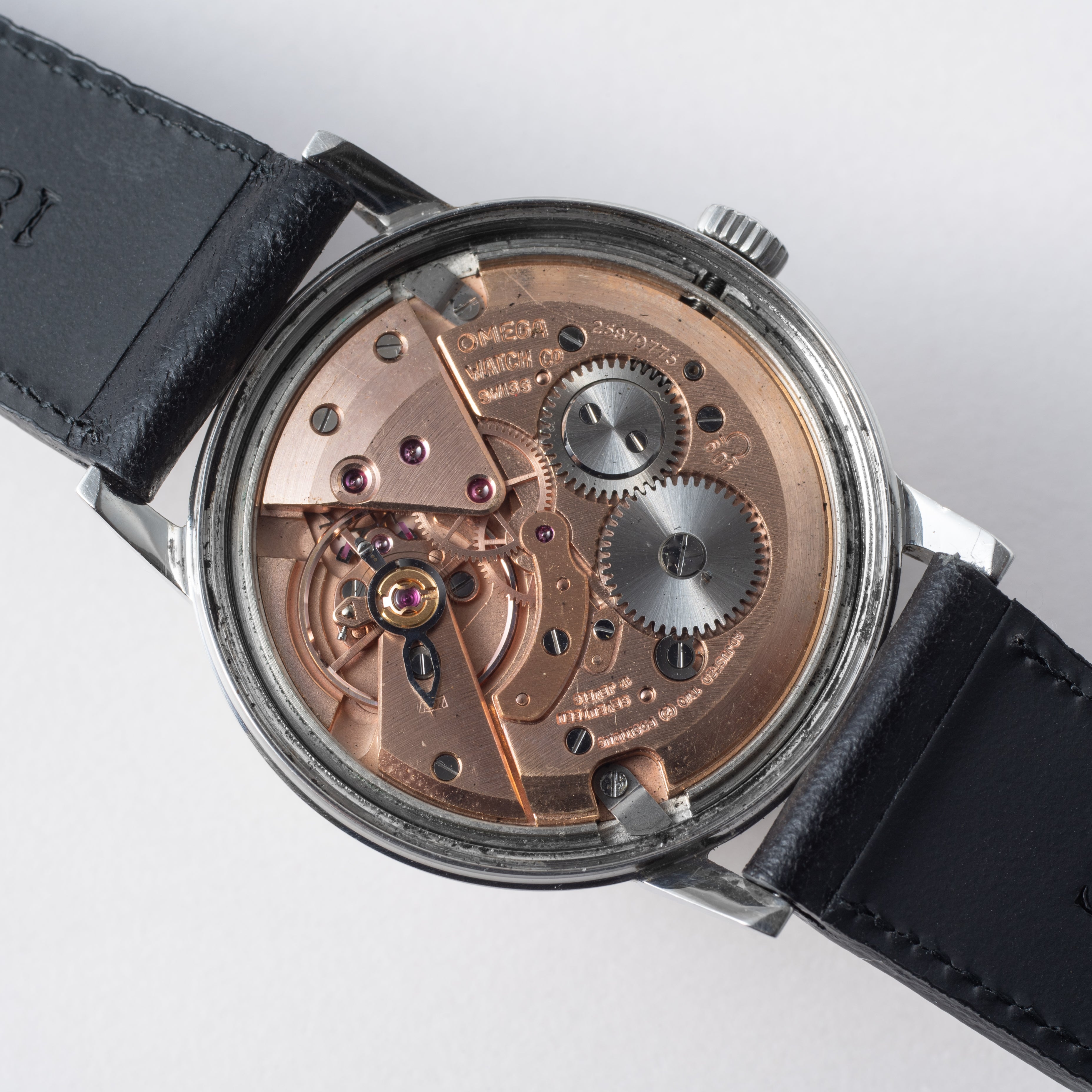 オメガ ジュネーブ 1967年製 手巻き ラウンドケース Ref.135.011 ノンデイト