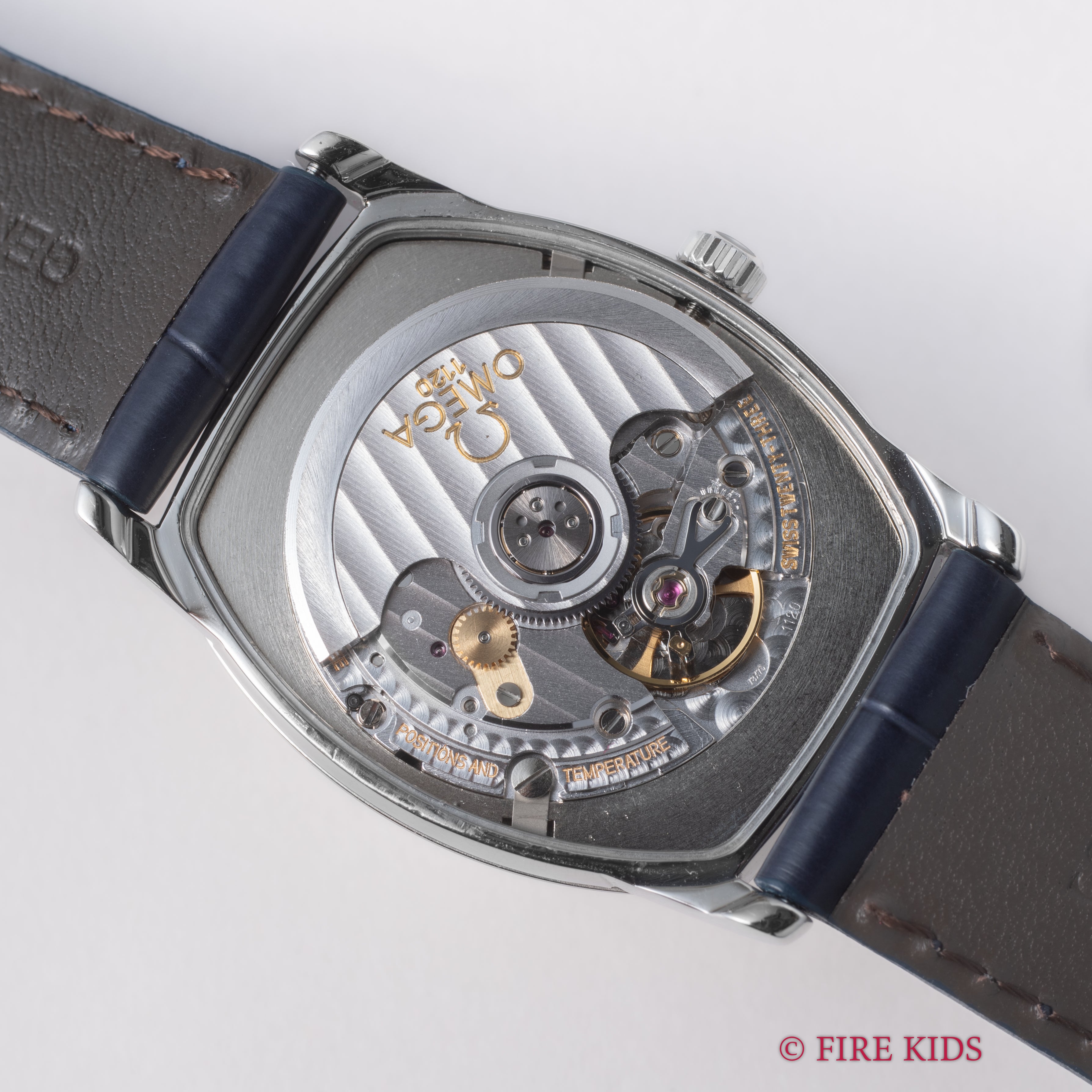 オメガ デ・ヴィル プレステージ クロノメーター 自動巻 トノーケース 1999年製 純正尾錠付き