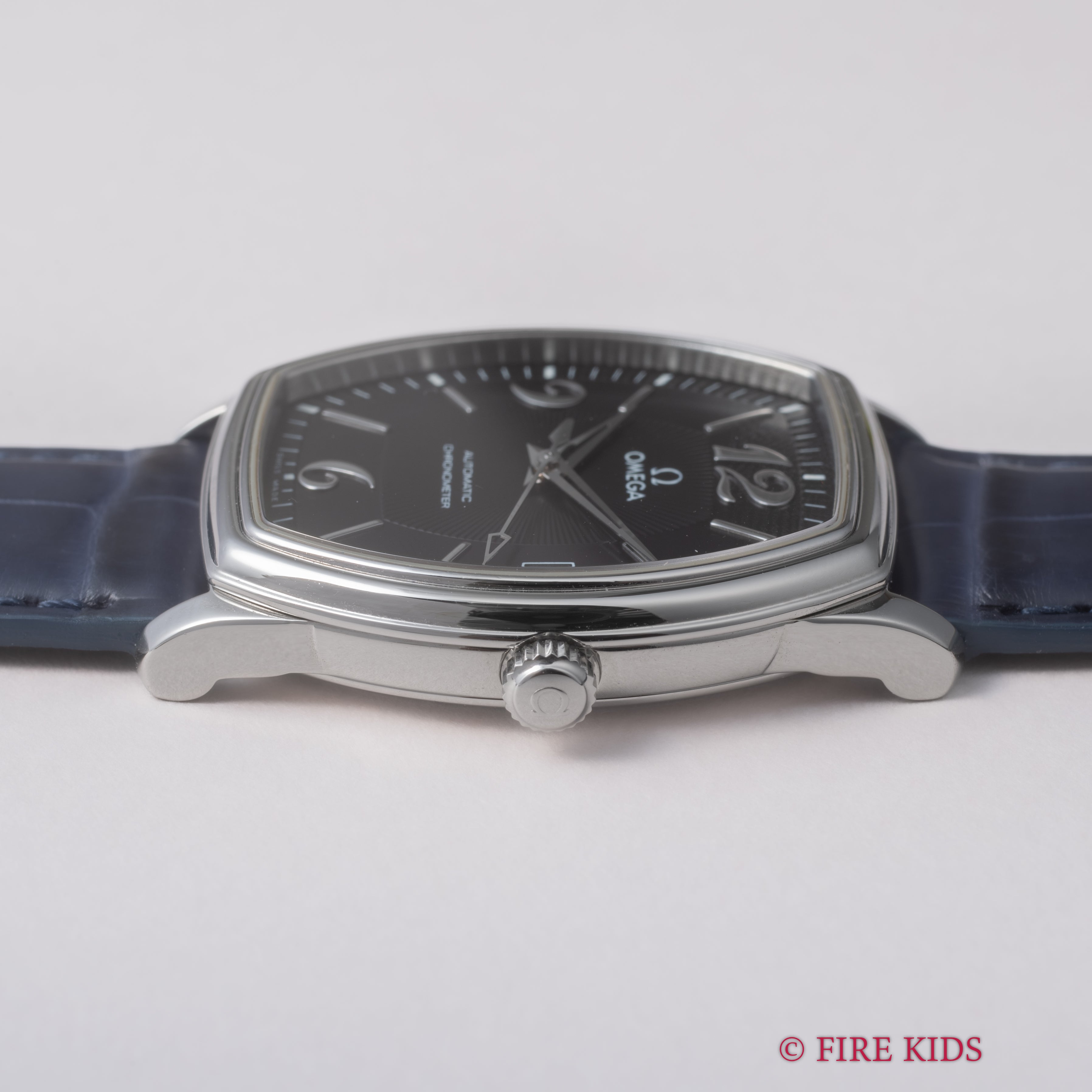 オメガ デ・ヴィル プレステージ クロノメーター 自動巻 トノーケース 1999年製 純正尾錠付き