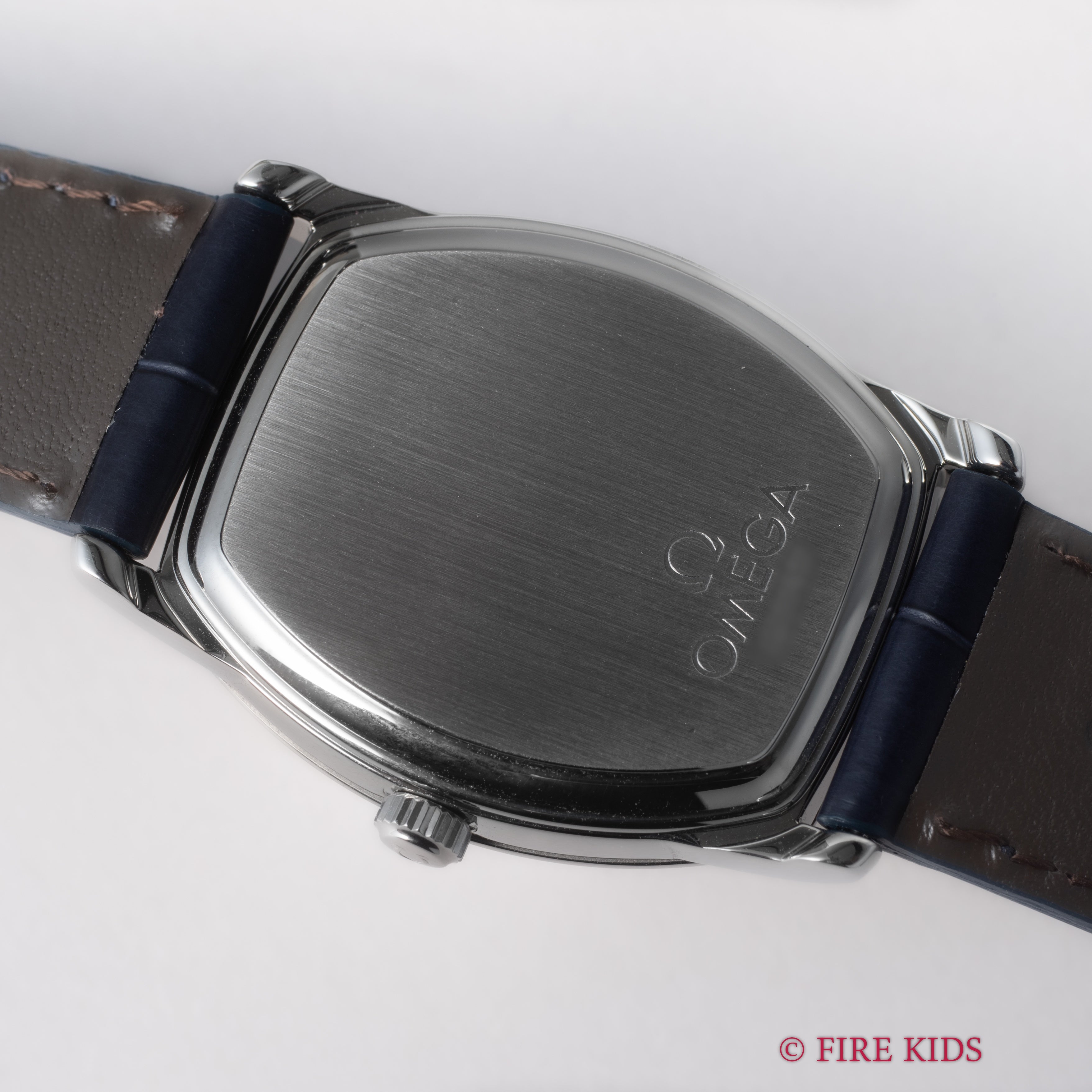 オメガ デ・ヴィル プレステージ クロノメーター 自動巻 トノーケース 1999年製 純正尾錠付き