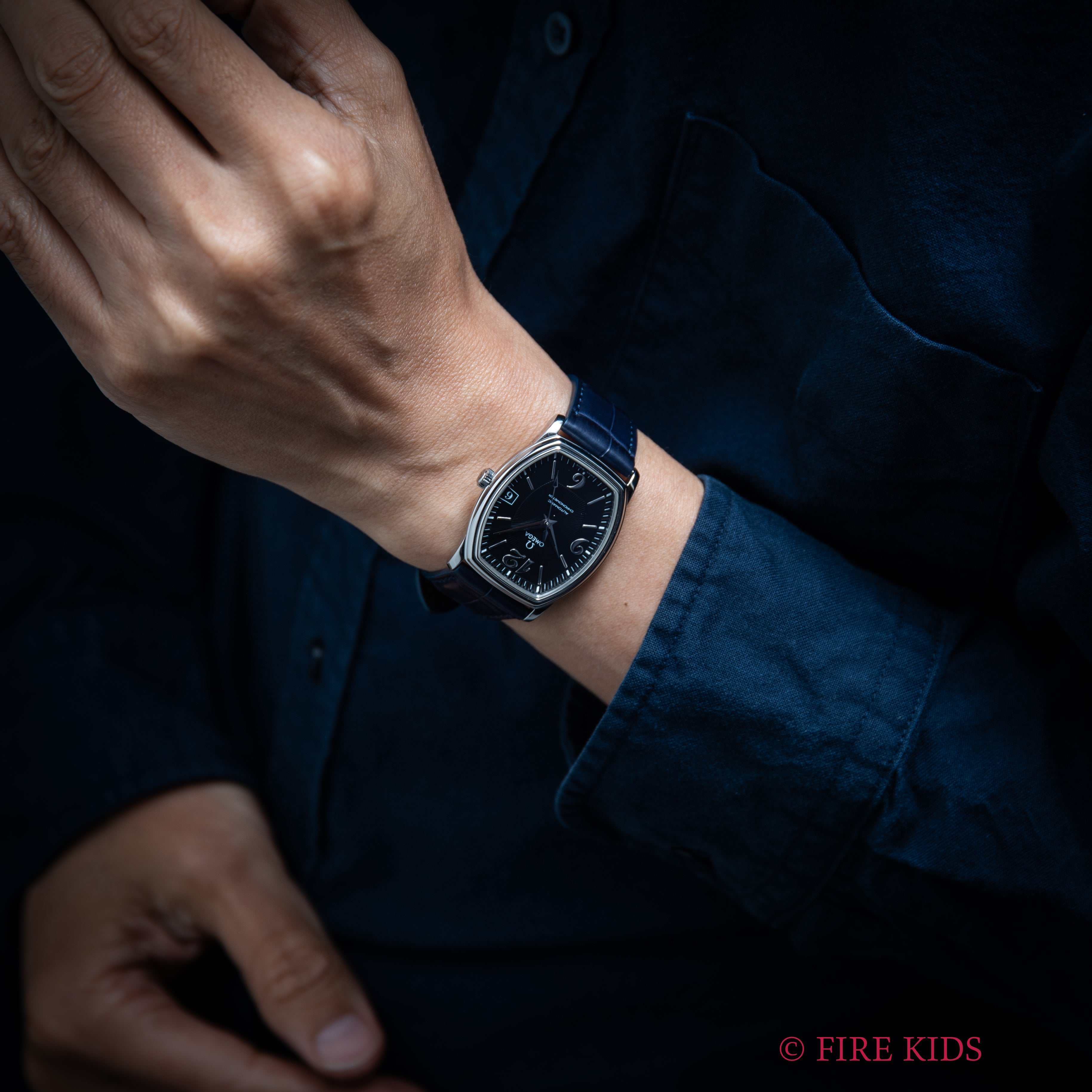 オメガ デ・ヴィル プレステージ クロノメーター 自動巻 トノーケース 1999年製 純正尾錠付き